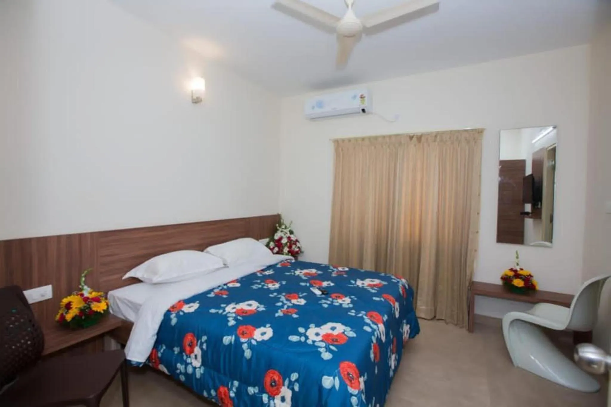 Photo of the whole room, Bed in HOTEL VIJAYA LAKSHMI RESIDENCY - YESHWANTHPUR