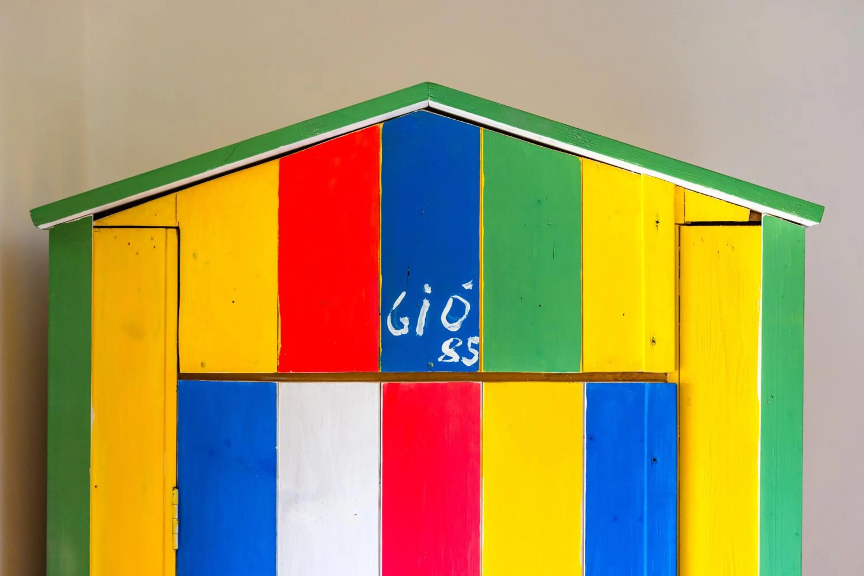 wardrobe in Orchid Corner Guesthouse