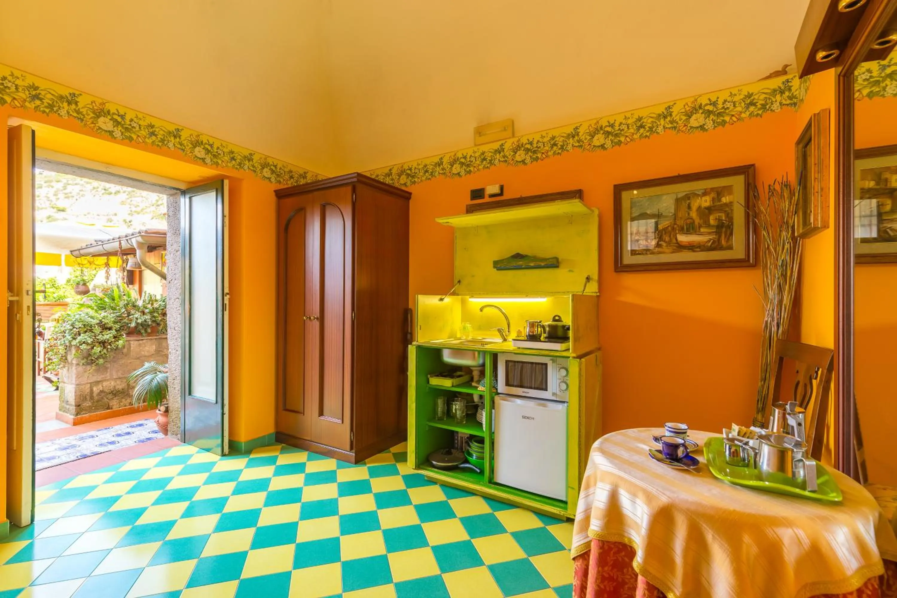 Kitchen or kitchenette in Orchid Corner Guesthouse