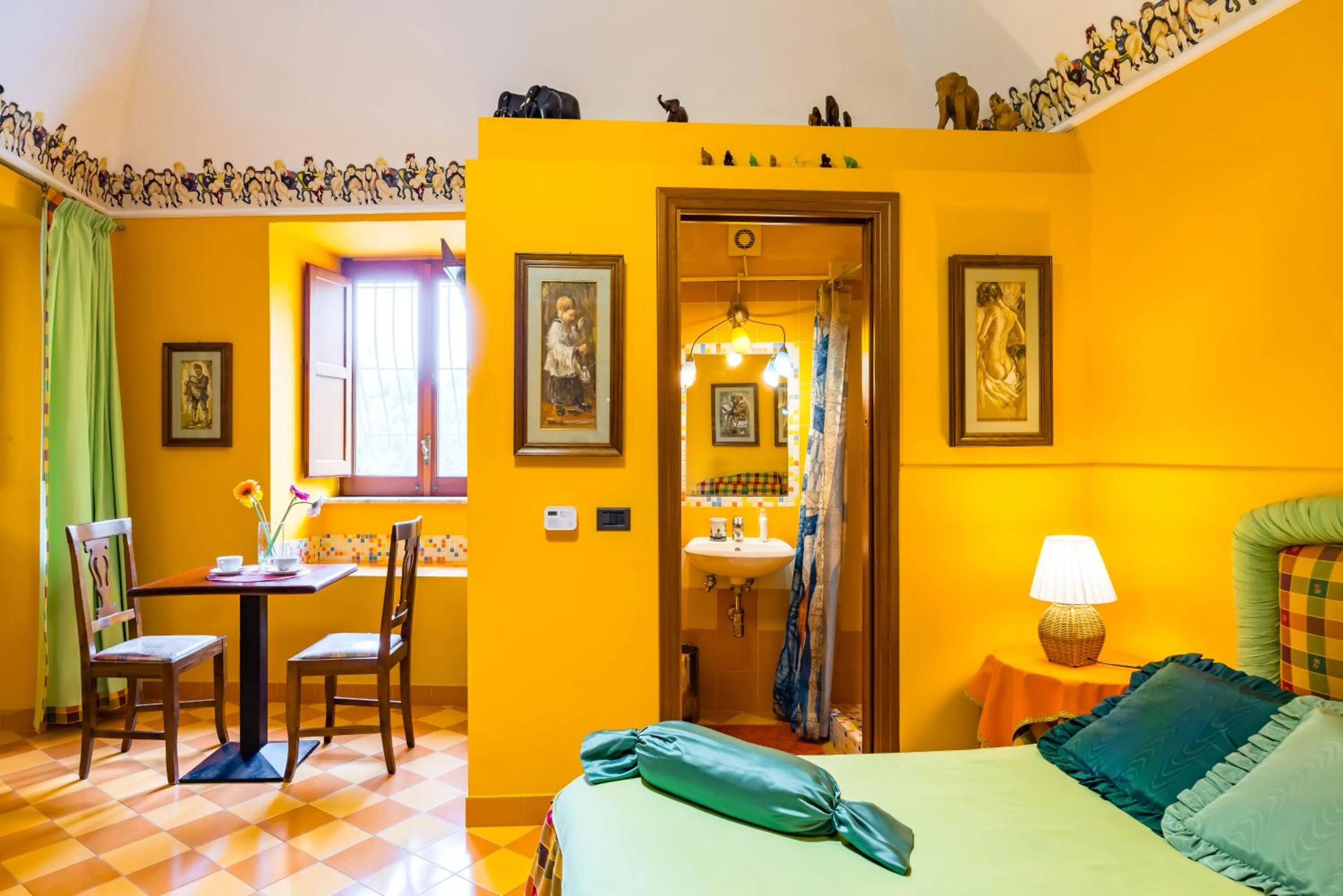 Photo of the whole room, Bed in Orchid Corner Guesthouse