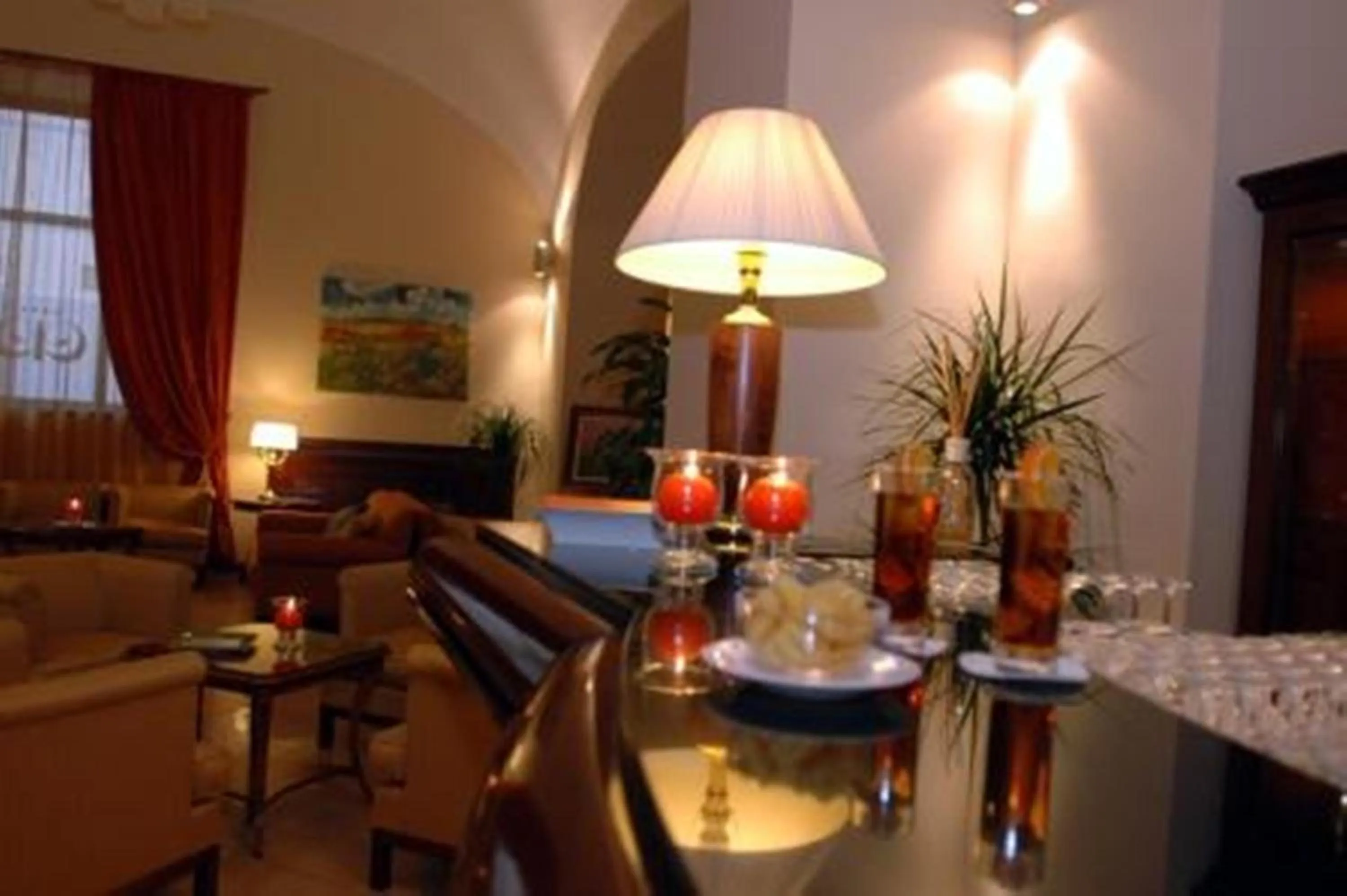 Restaurant/places to eat in Le Cheminée Business Hotel Napoli