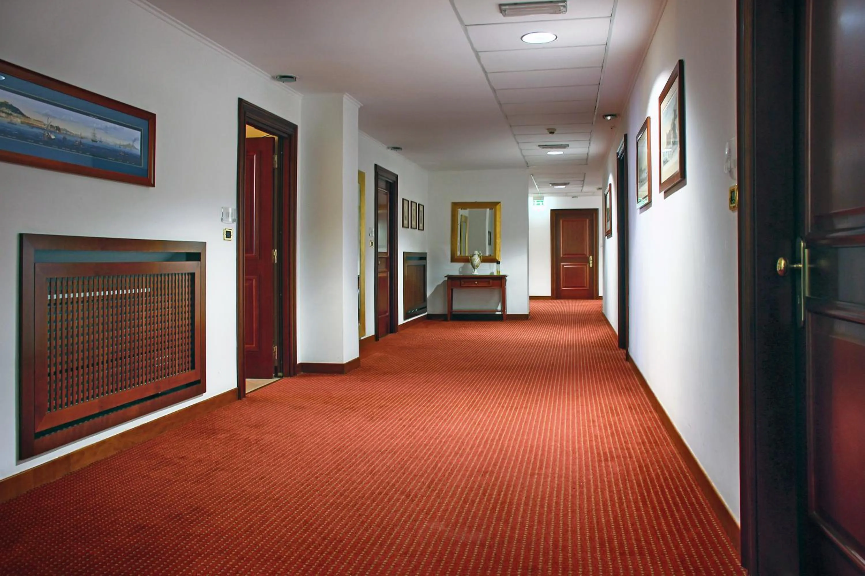 Property building in Le Cheminée Business Hotel Napoli