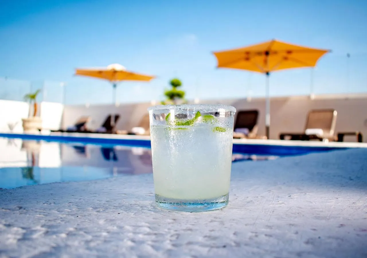 Swimming pool in Hotel Stadium Leon