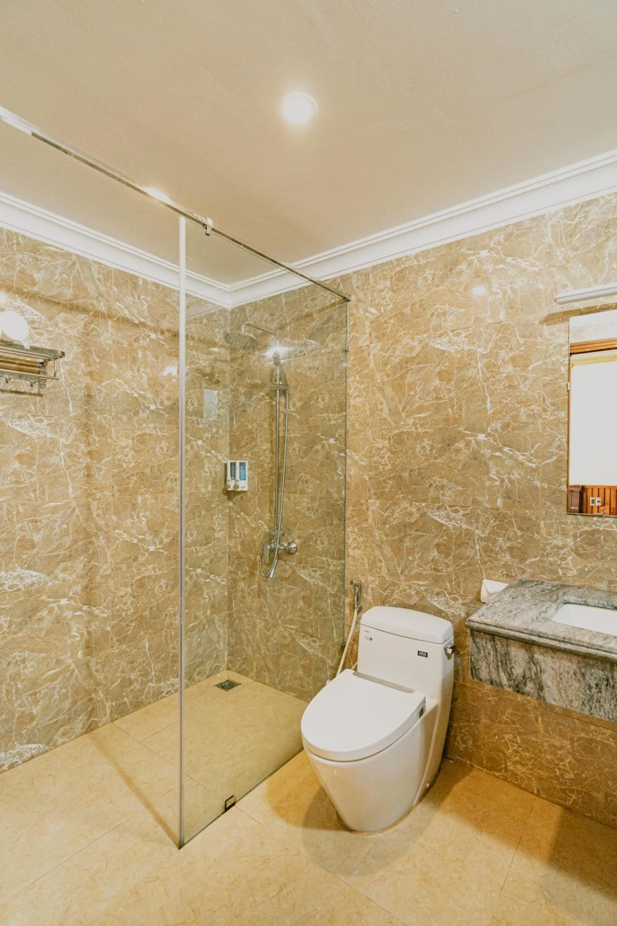 Shower in Valentina Resort & Spa Phu Quoc