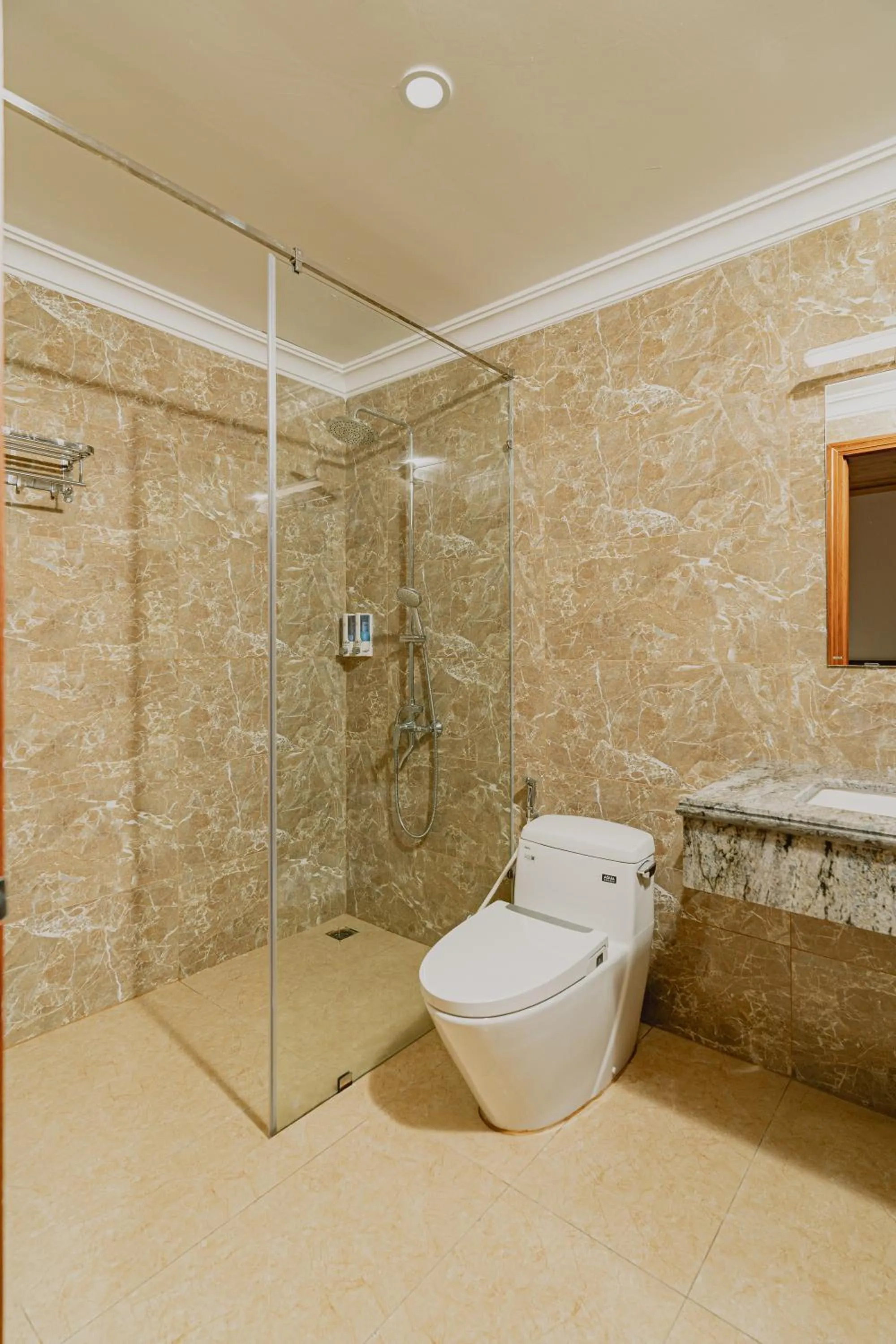 Shower in Valentina Resort & Spa Phu Quoc