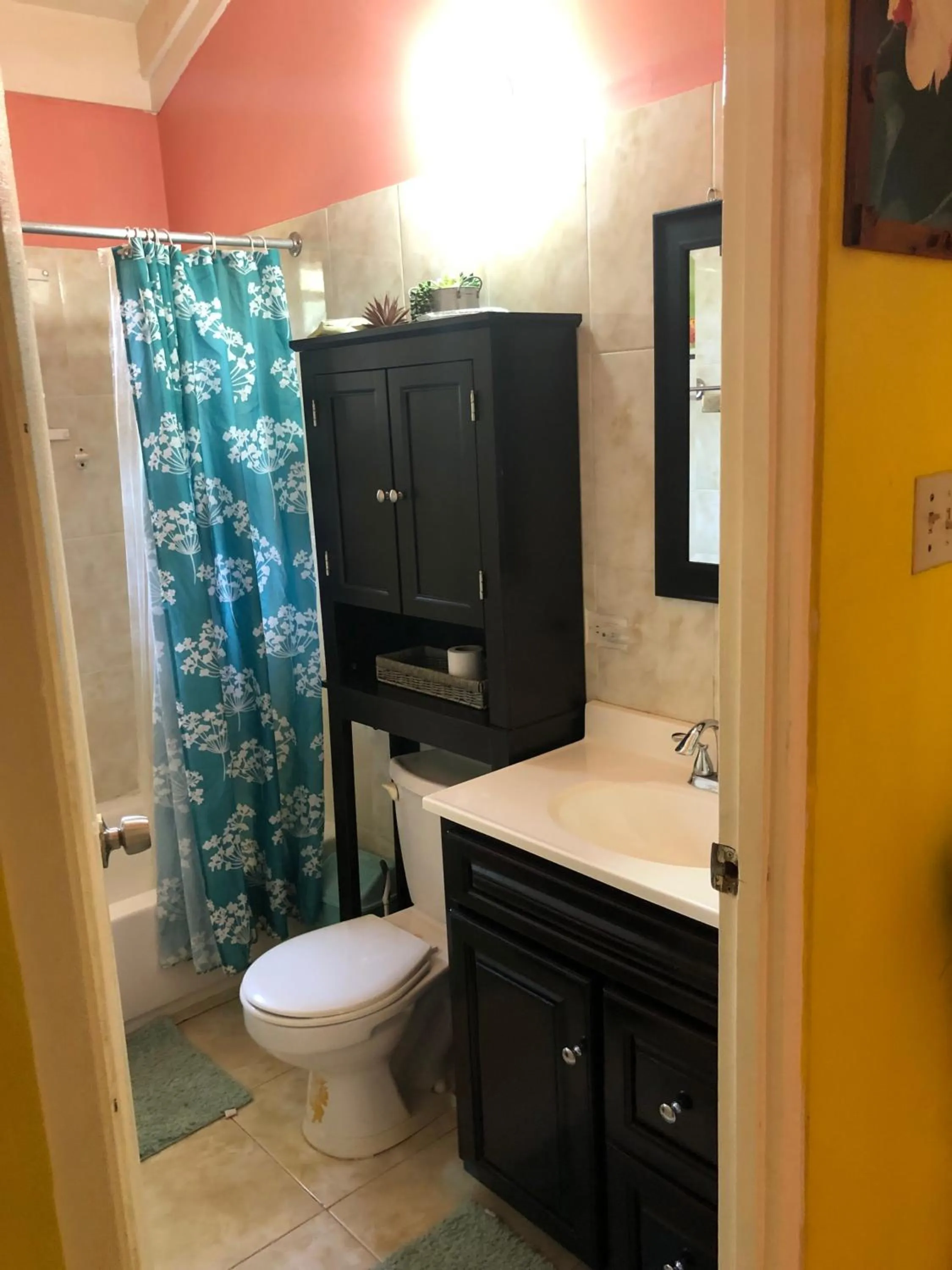 2 Bed-Sleeps 4-Gated community-5 Min Town Centre