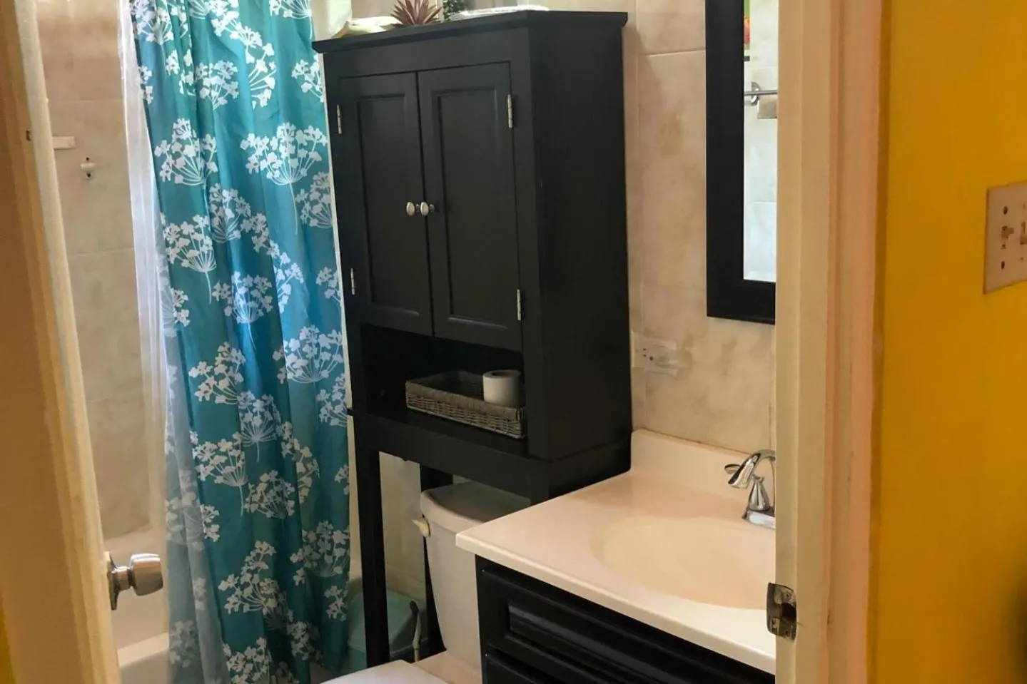 2 Bed-Sleeps 4-Gated community-5 Min Town Centre