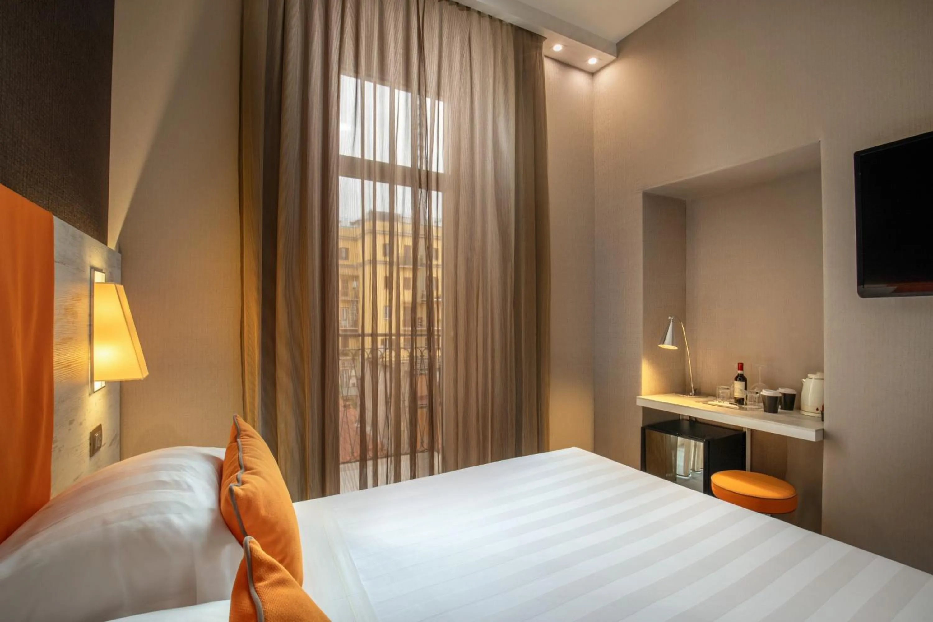 Bedroom, Bed in The Guardian