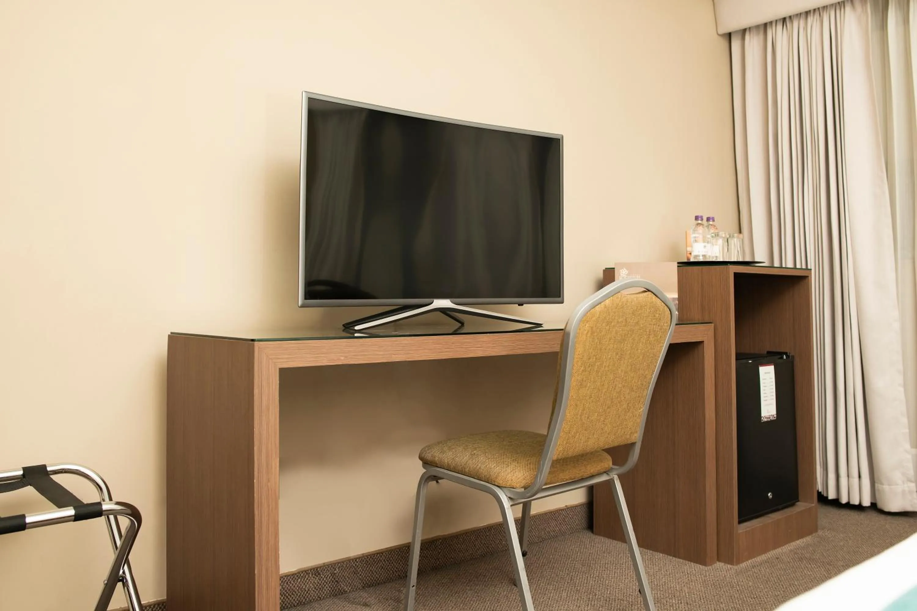 Photo of the whole room in HOTEL HANAN