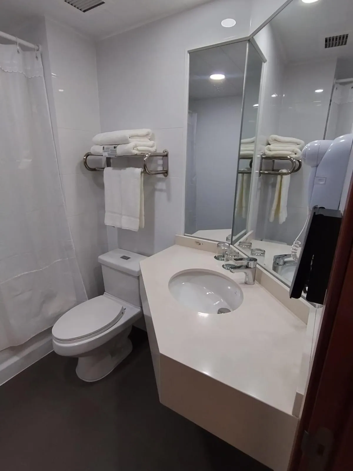 Bathroom in Diego de Almagro Providencia Express