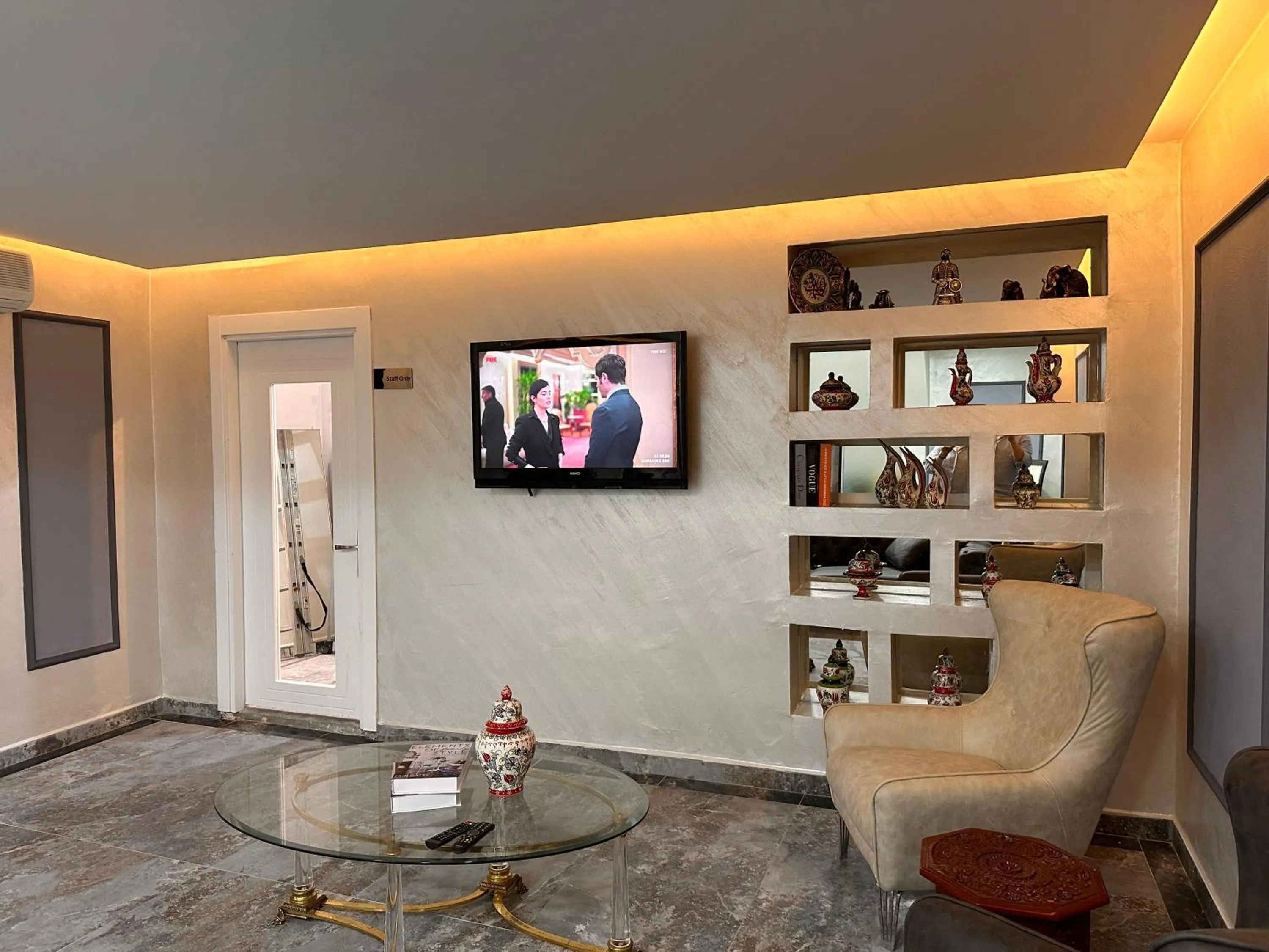 TV and multimedia in HARRAN HOTEL