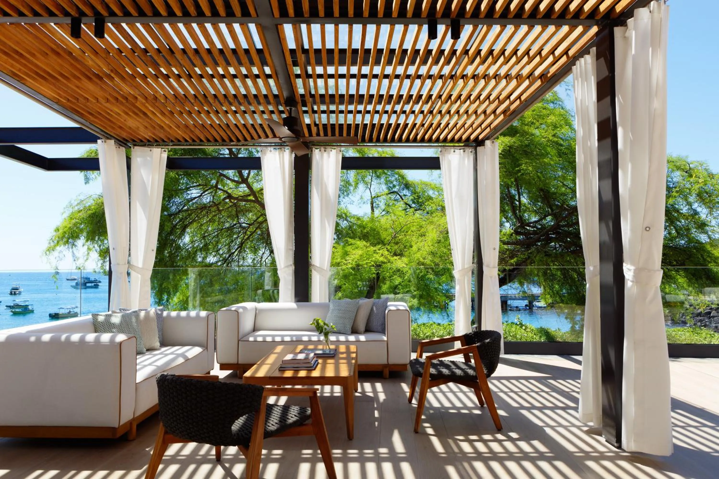 Lobby or reception in Hotel Indigo - Galapagos by IHG