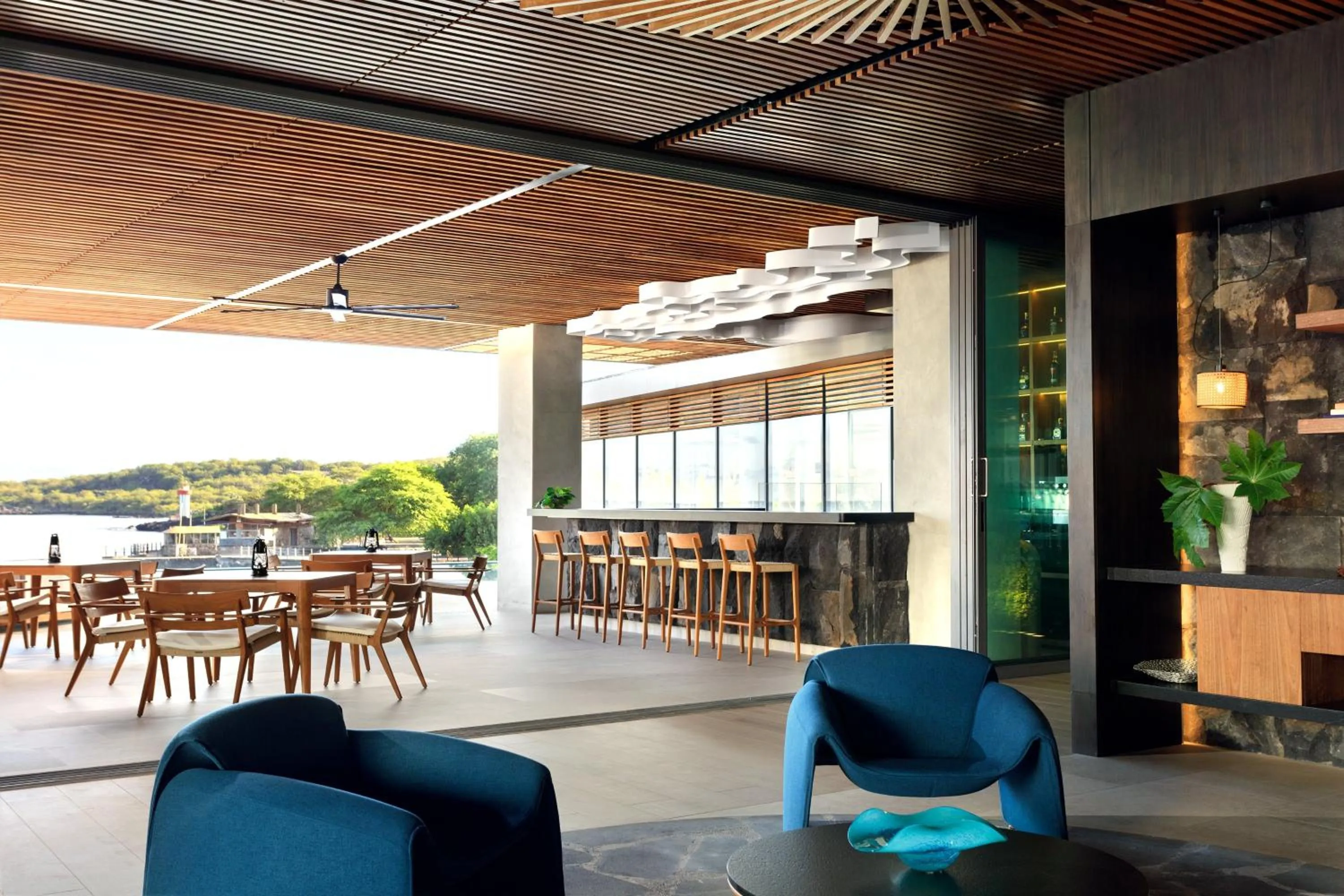 Lounge or bar in Hotel Indigo - Galapagos by IHG