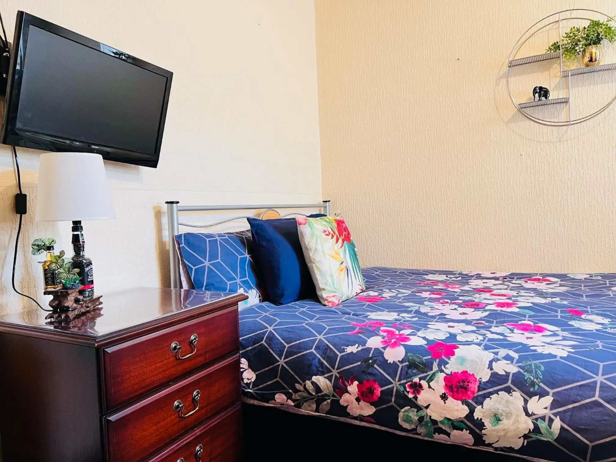 Photo of the whole room, Bed in Galaxy Hotel