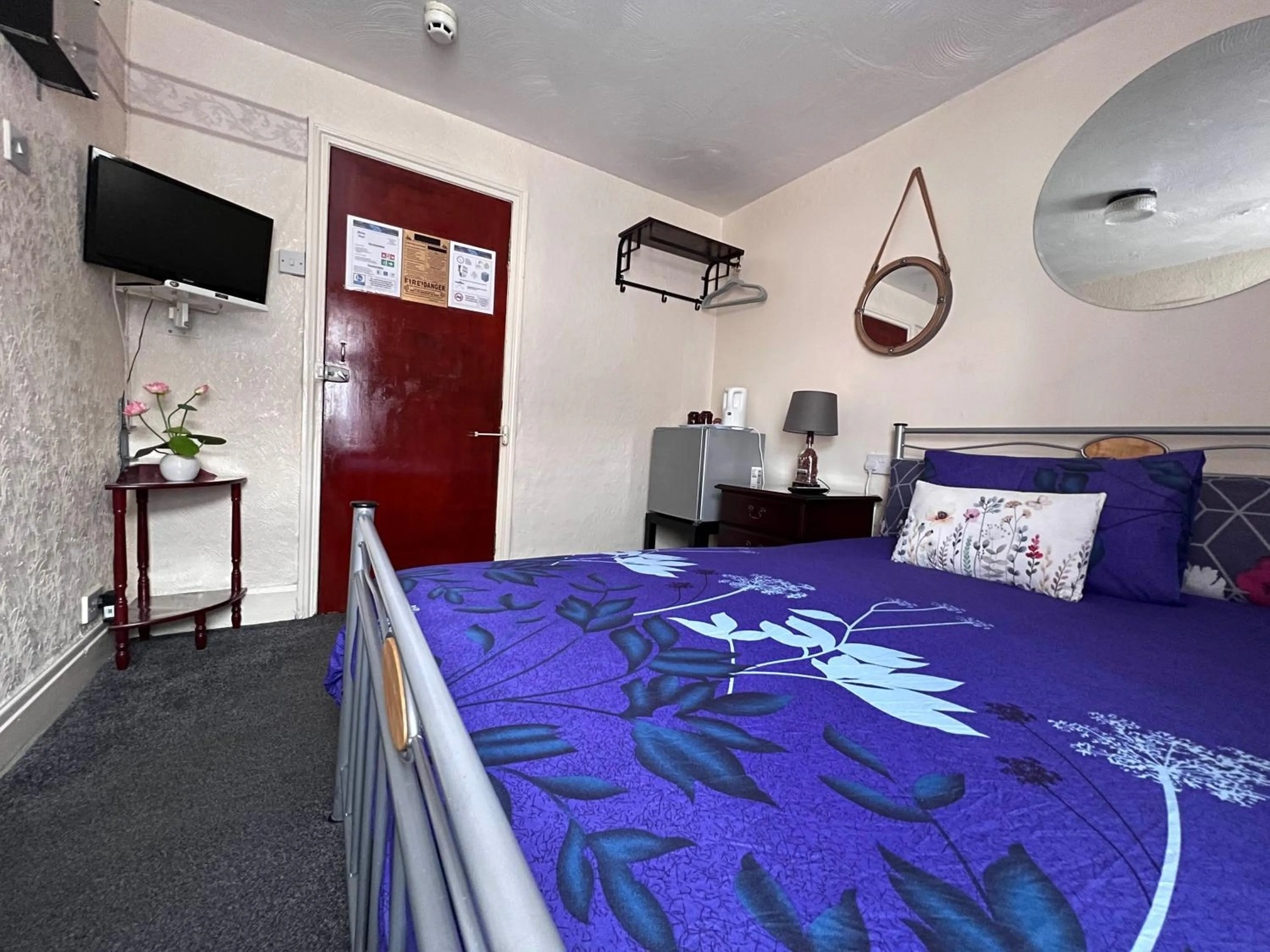 Photo of the whole room, Bed in Galaxy Hotel