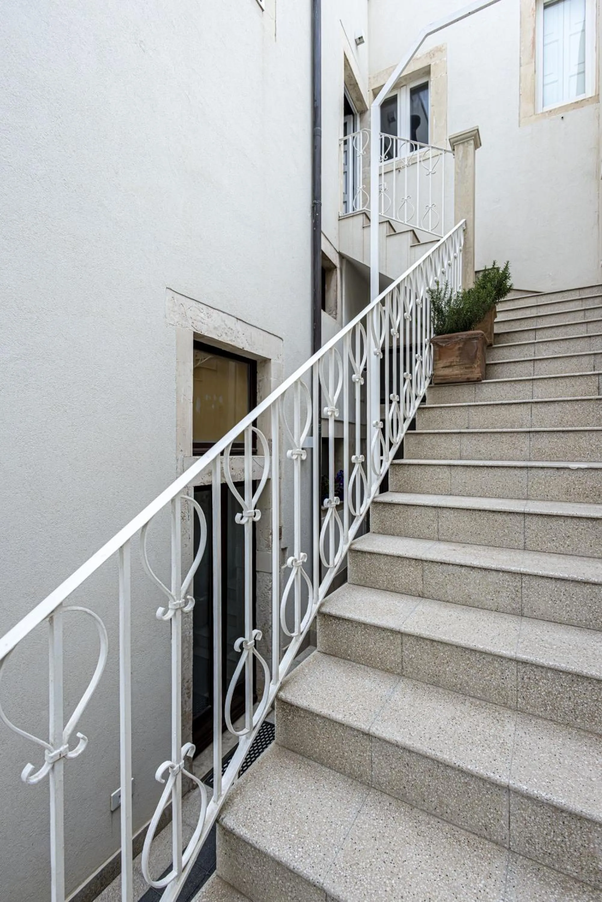 Property building in Lakkios charming suites and rooms