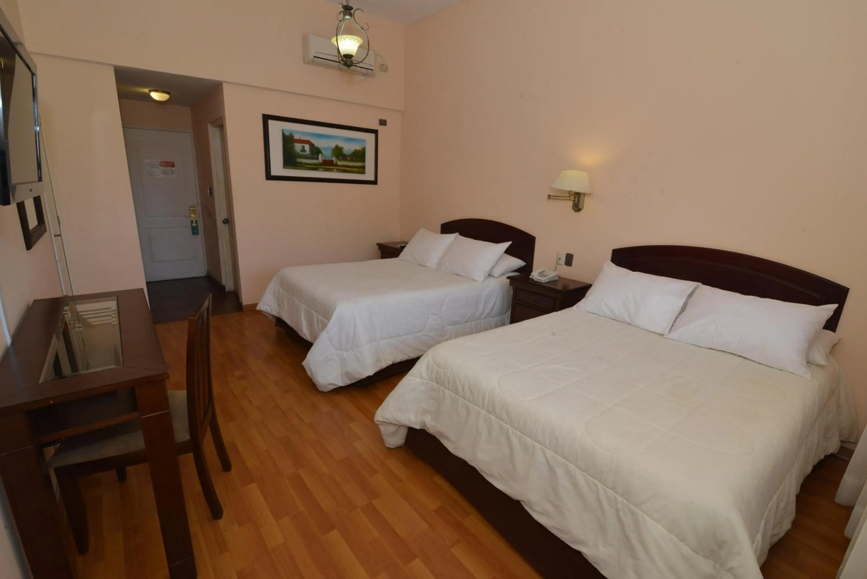 Bedroom, Bed in Howard Johnson Hotel Rinconada de Los Andes