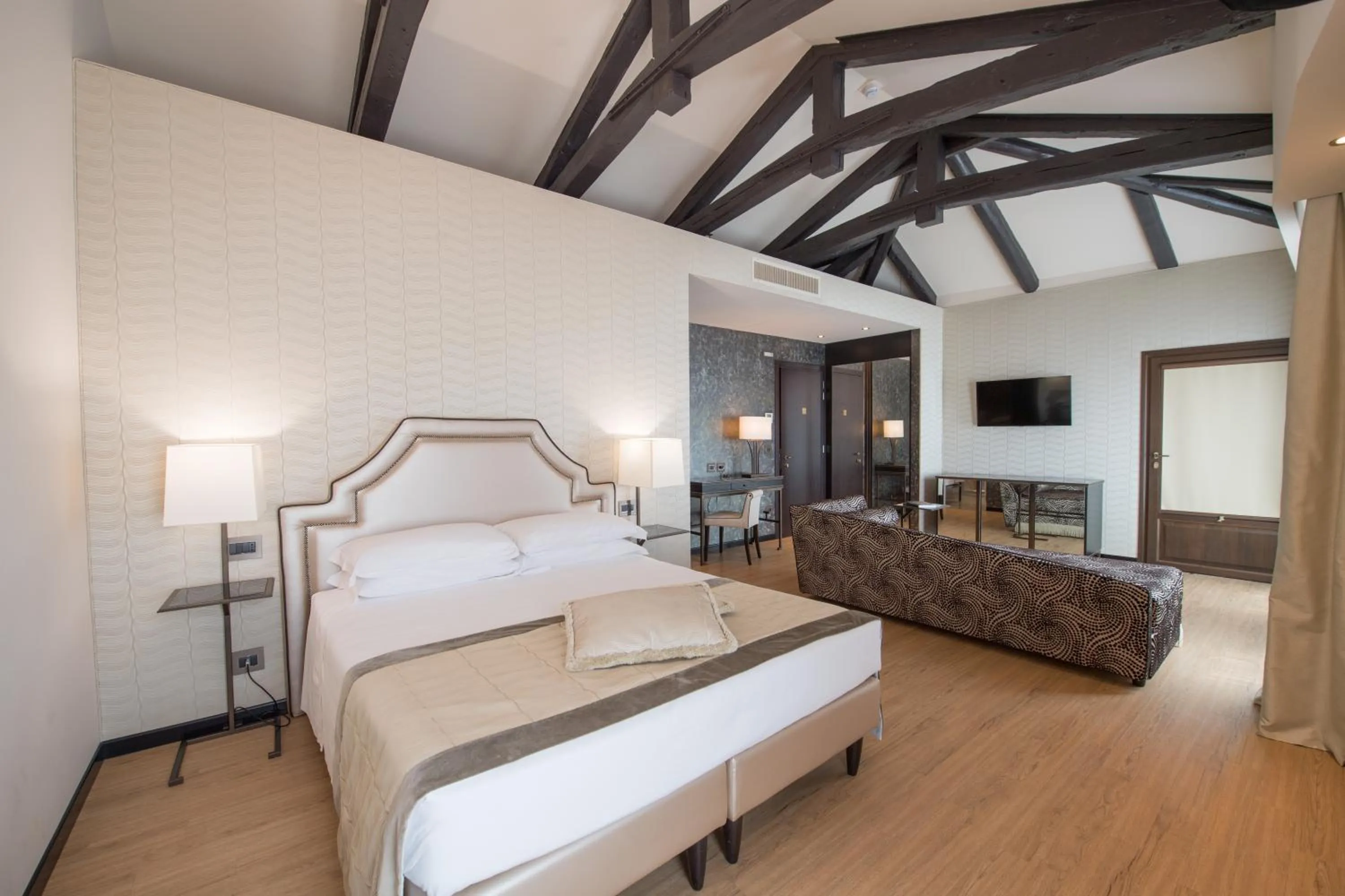 Bedroom, Bed in Hotel Paganelli