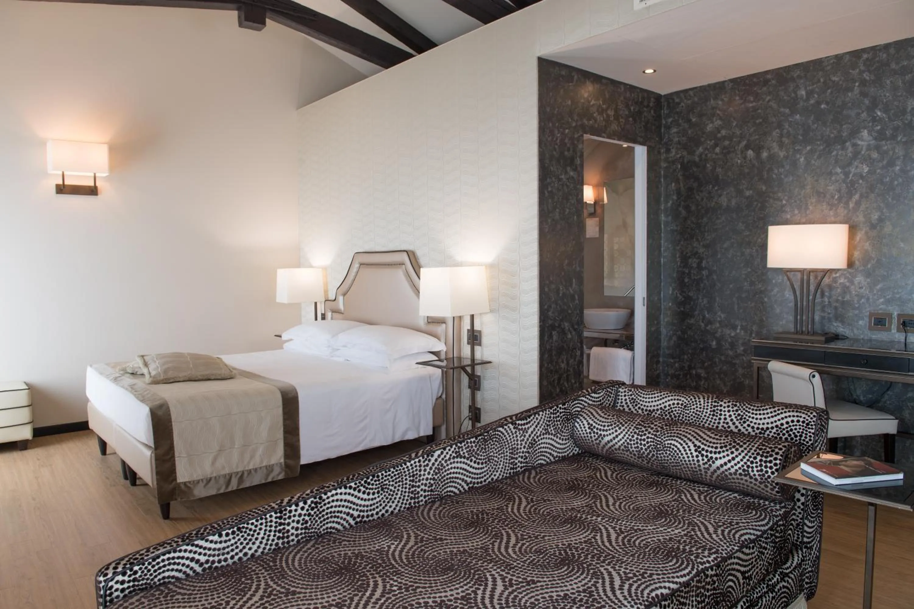 Bedroom, Bed in Hotel Paganelli