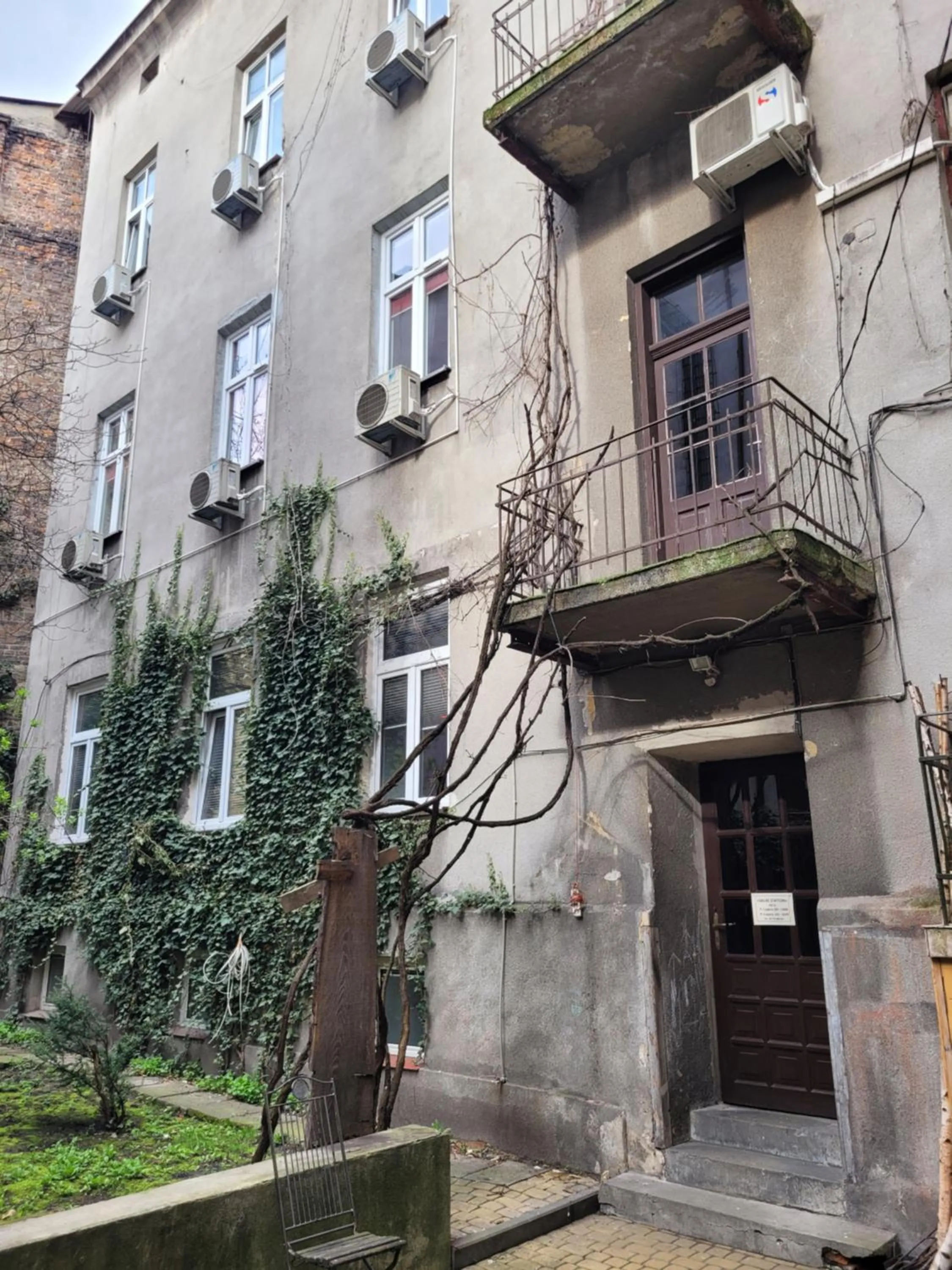 Property building in Salve station