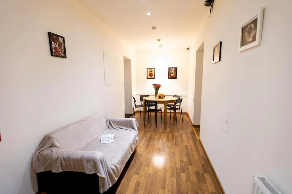 Communal lounge/ TV room in Salve station