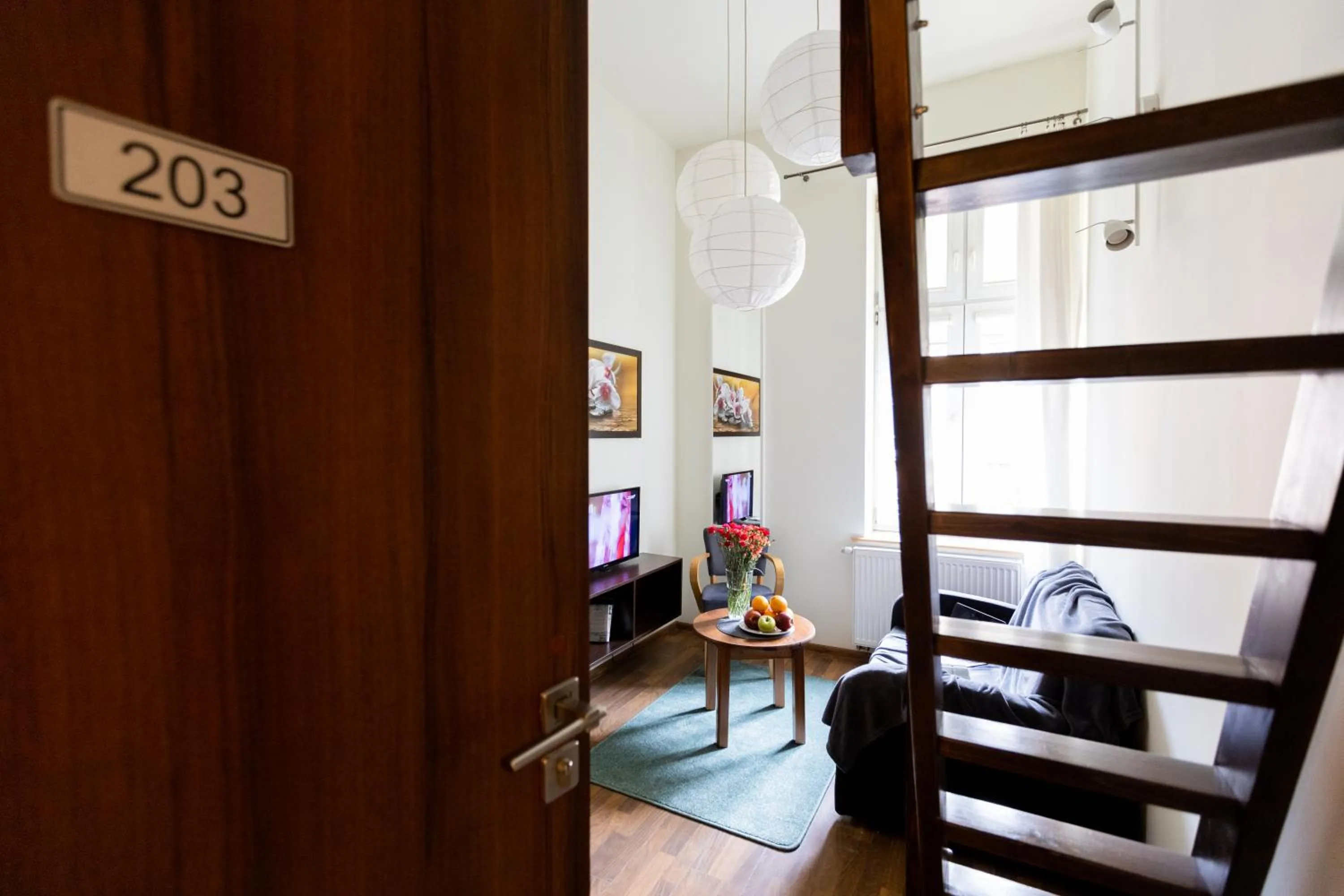 Photo of the whole room in Salve station