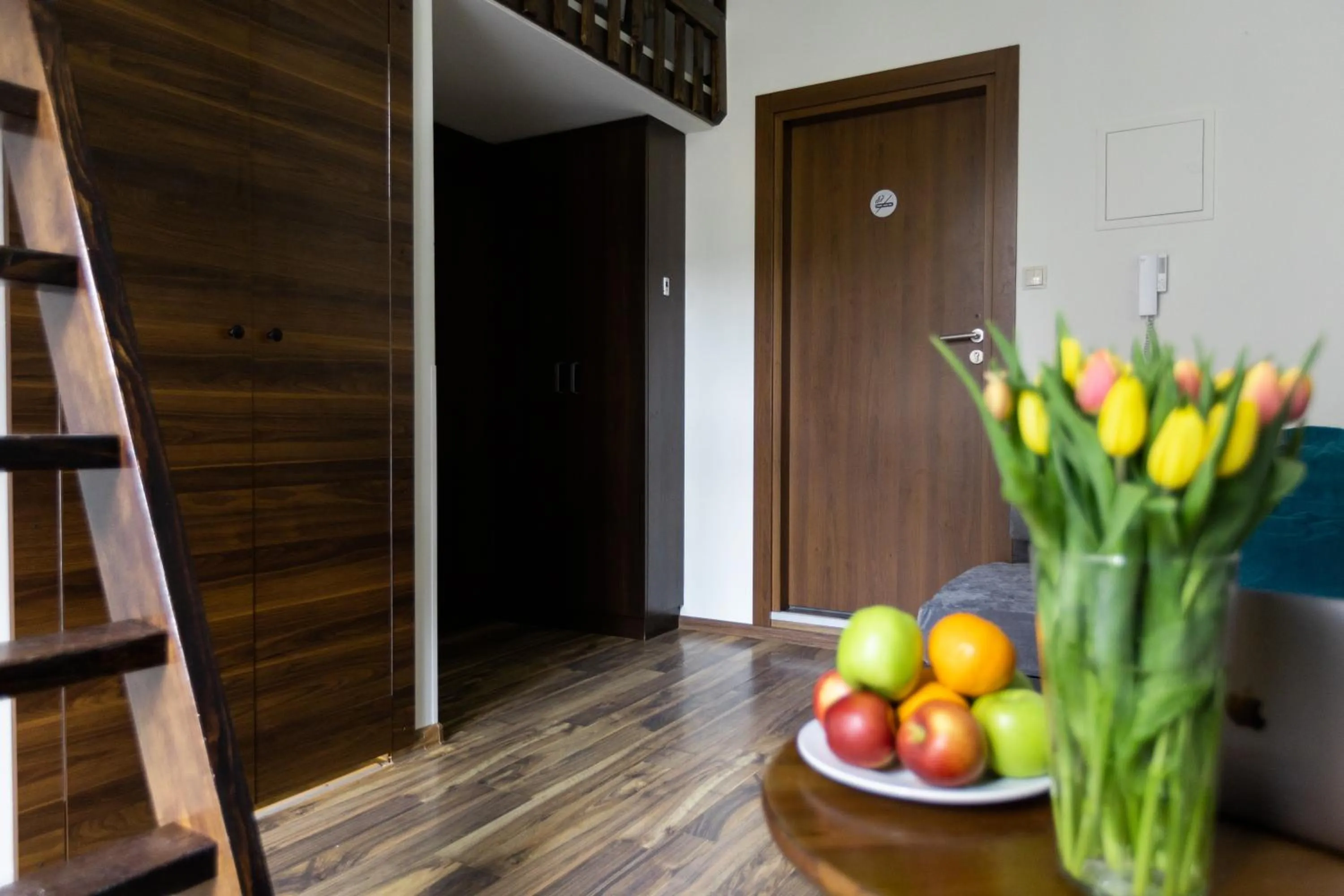 Photo of the whole room in Salve station