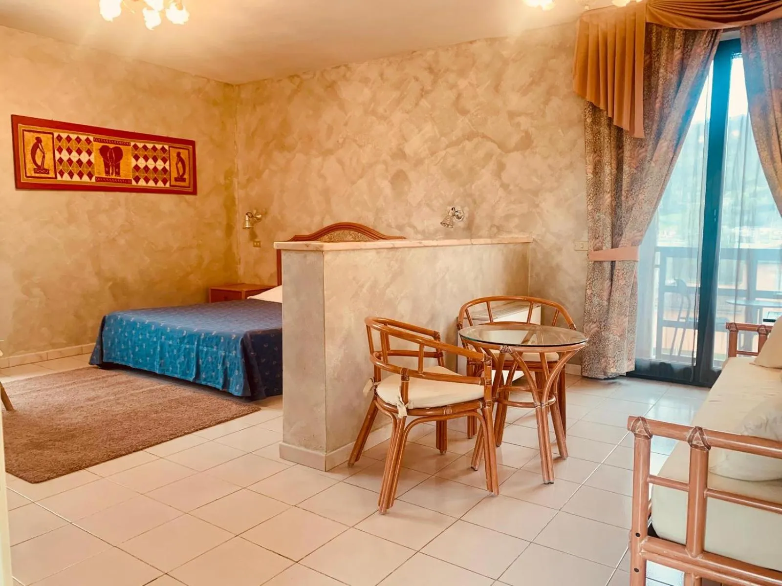 Bedroom, Bed in River Park Hotel