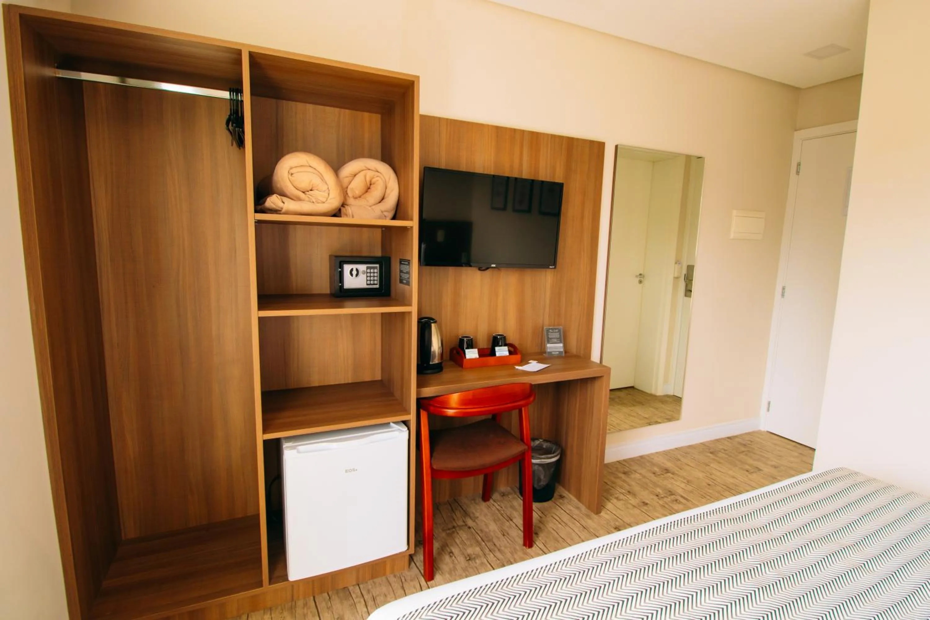 TV and multimedia, Bed in Augusta Centro Hotel