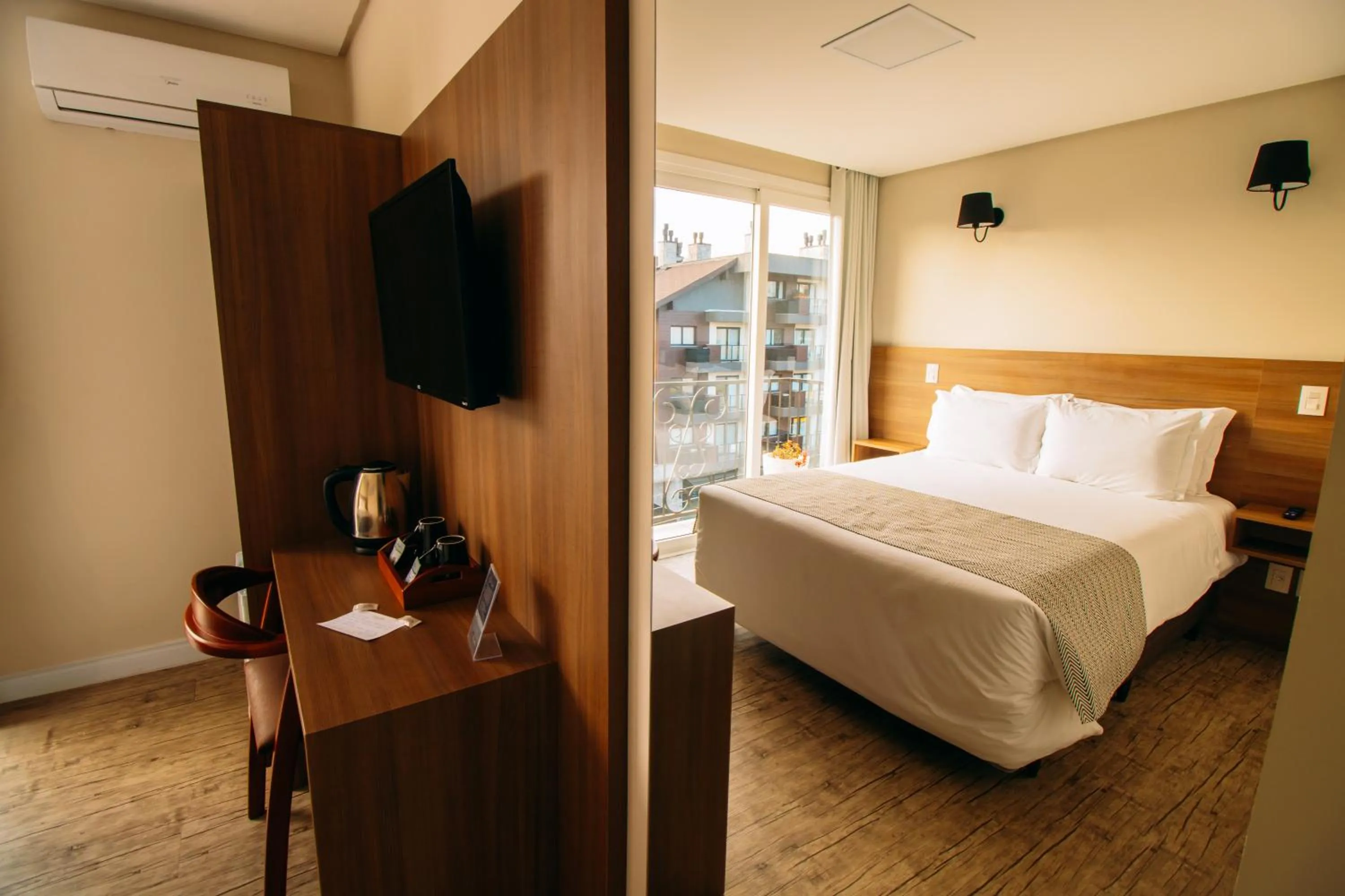 Photo of the whole room, Bed in Augusta Centro Hotel