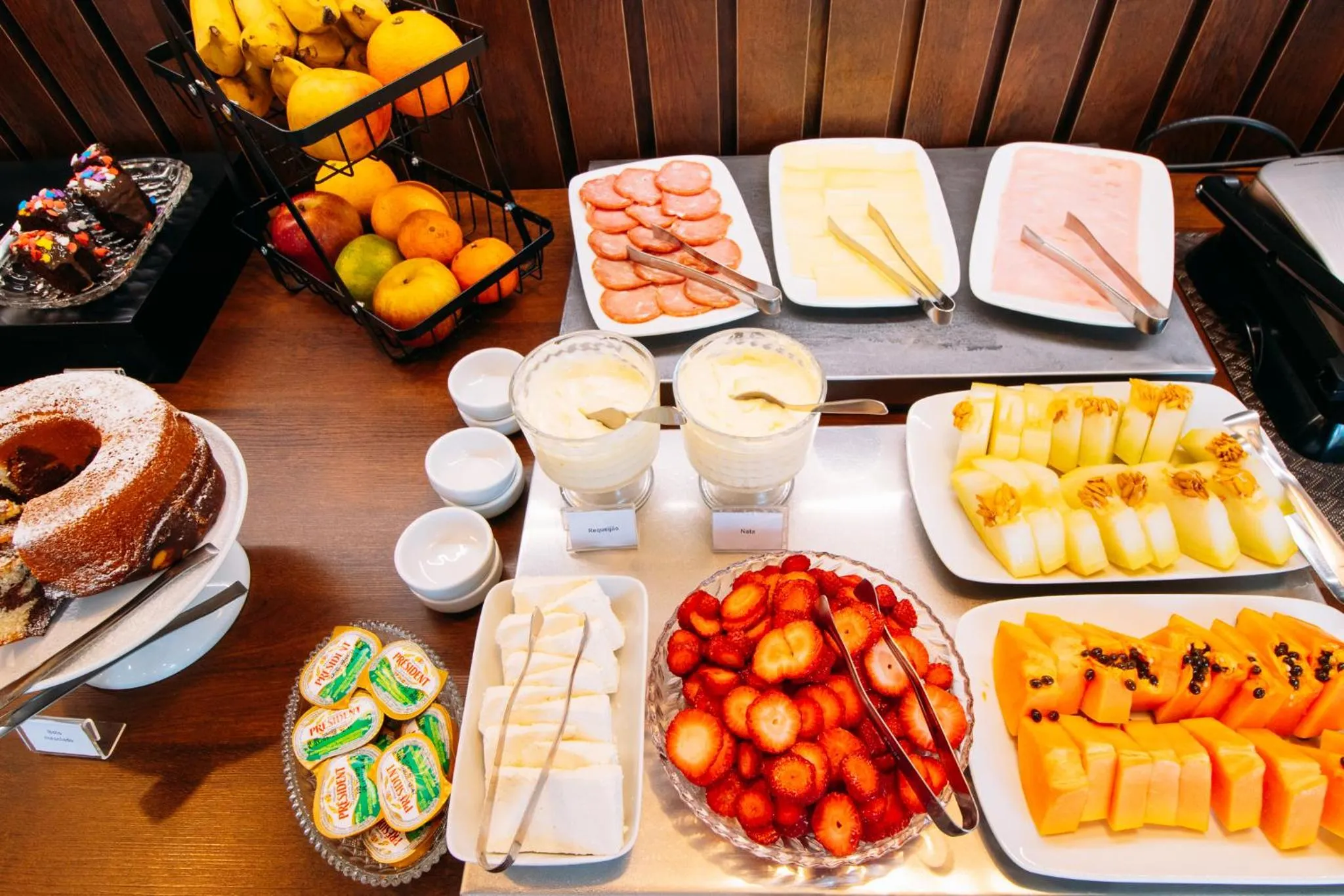 Buffet breakfast in Augusta Centro Hotel