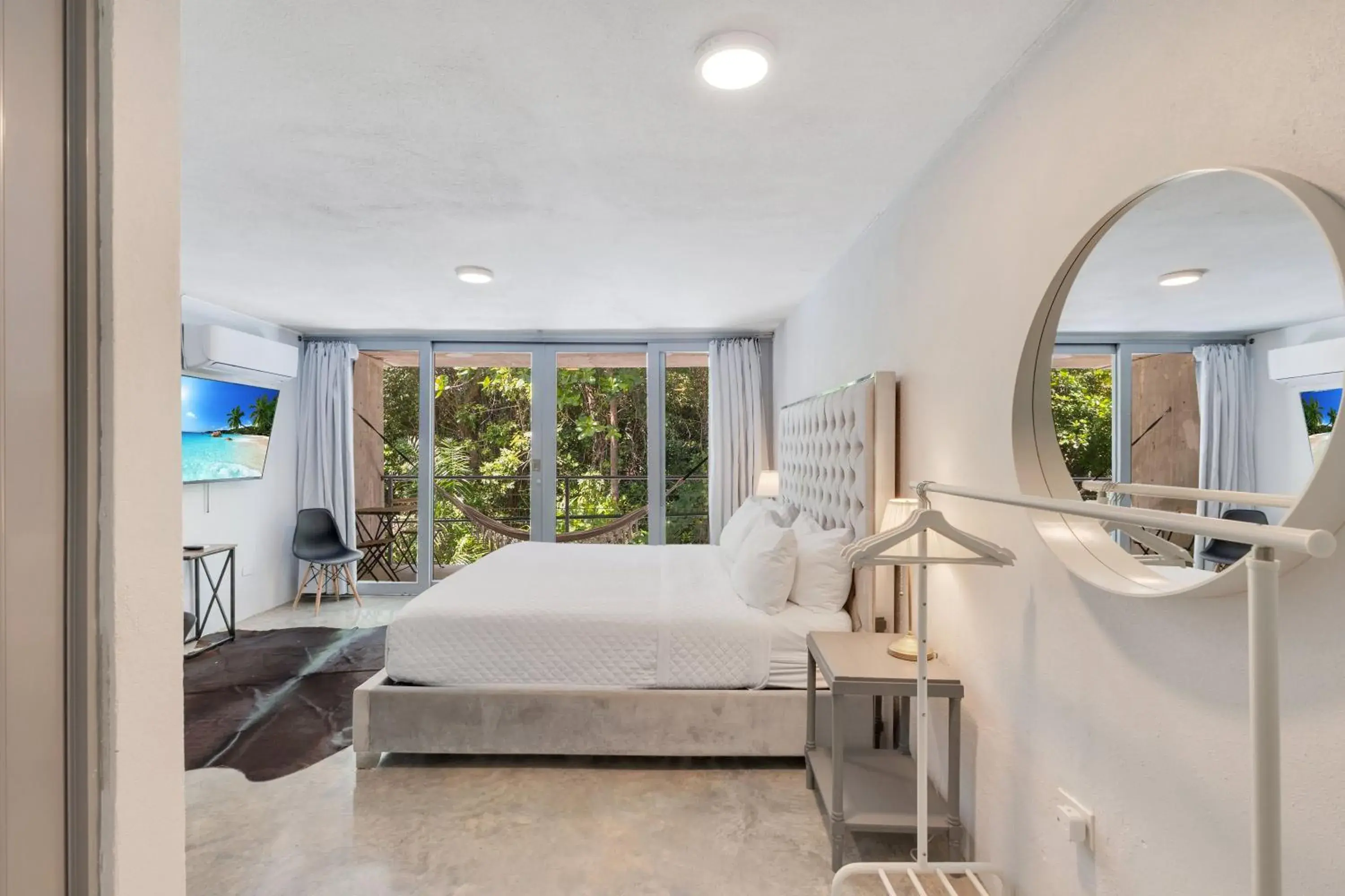 King Room with Balcony in Viento Beach Lodge King Room with Balcony in Viento Beach Lodge