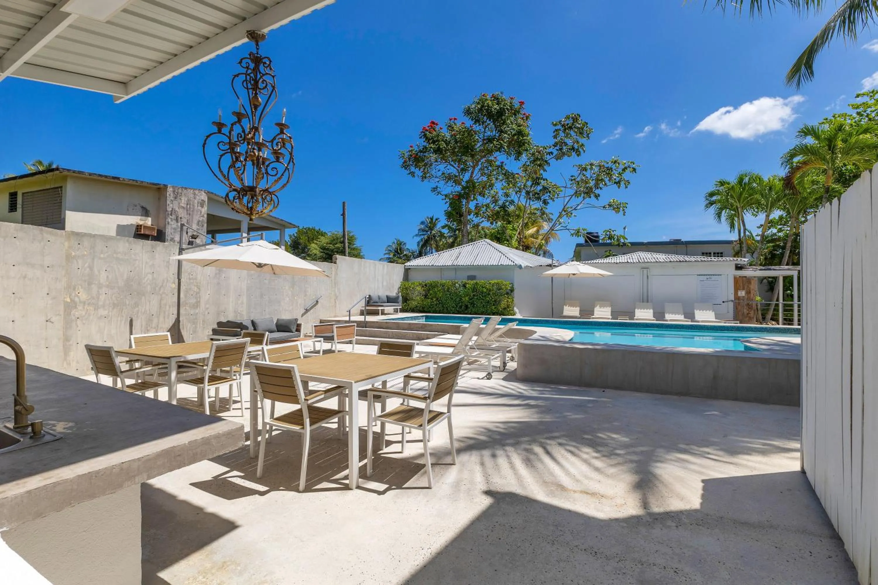 Property building in Viento Beach Lodge