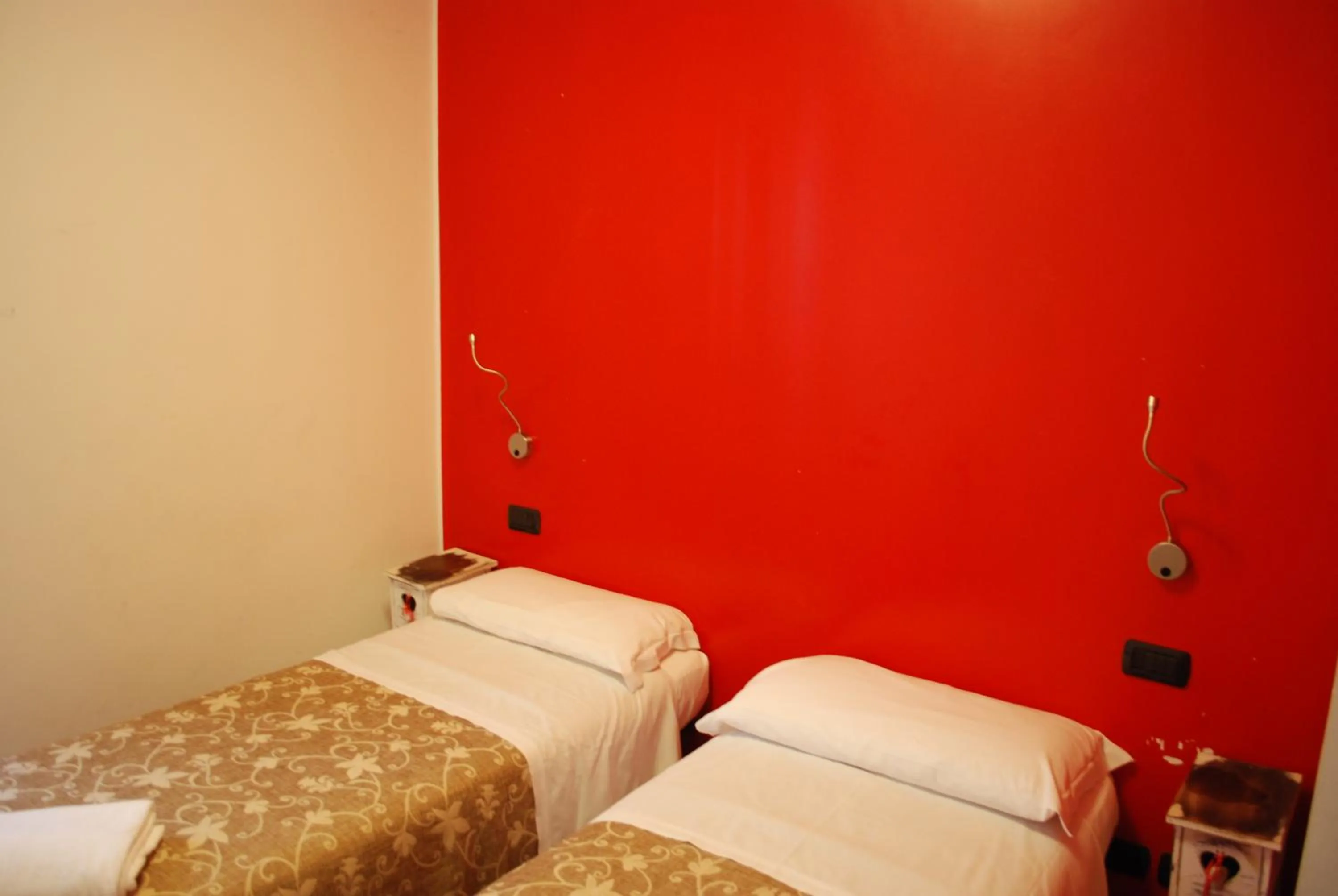 Bed in Hotel San Geremia