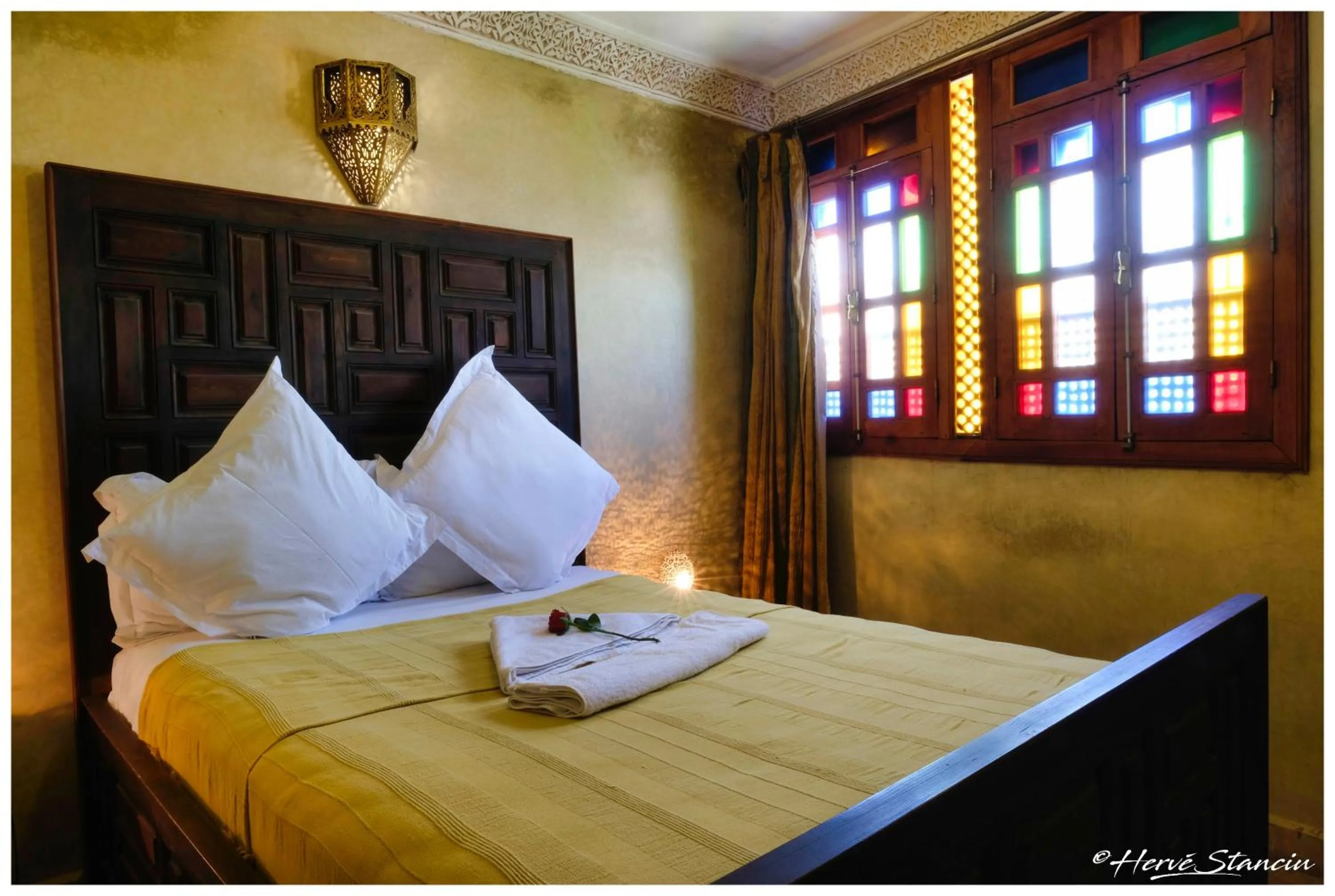 Bed in Riad Layalina Fes