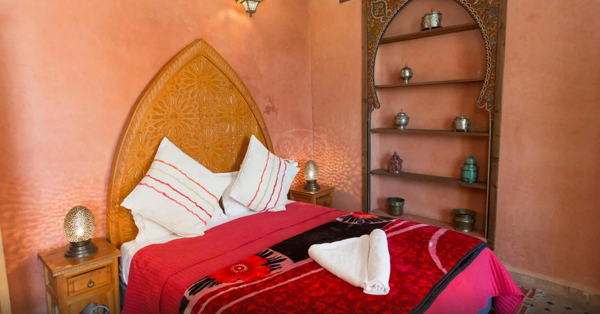 Bed in Riad Layalina Fes