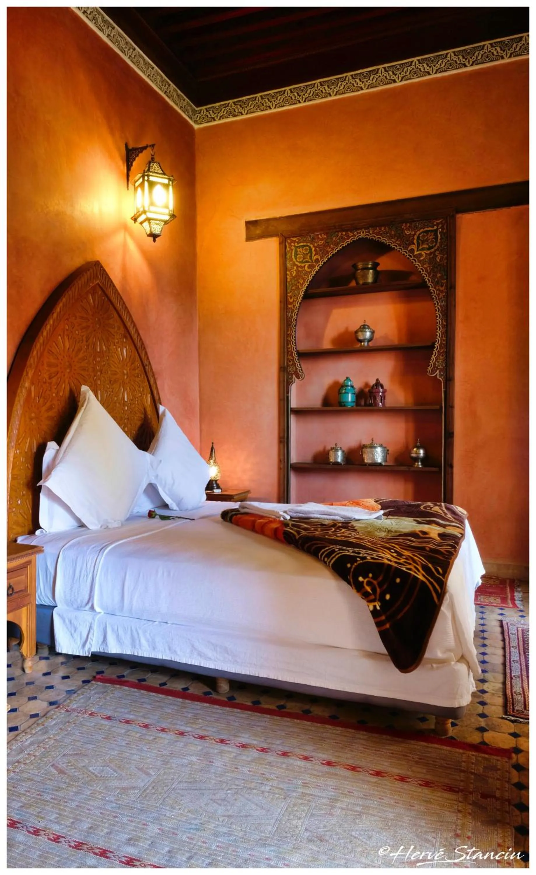 Bed in Riad Layalina Fes