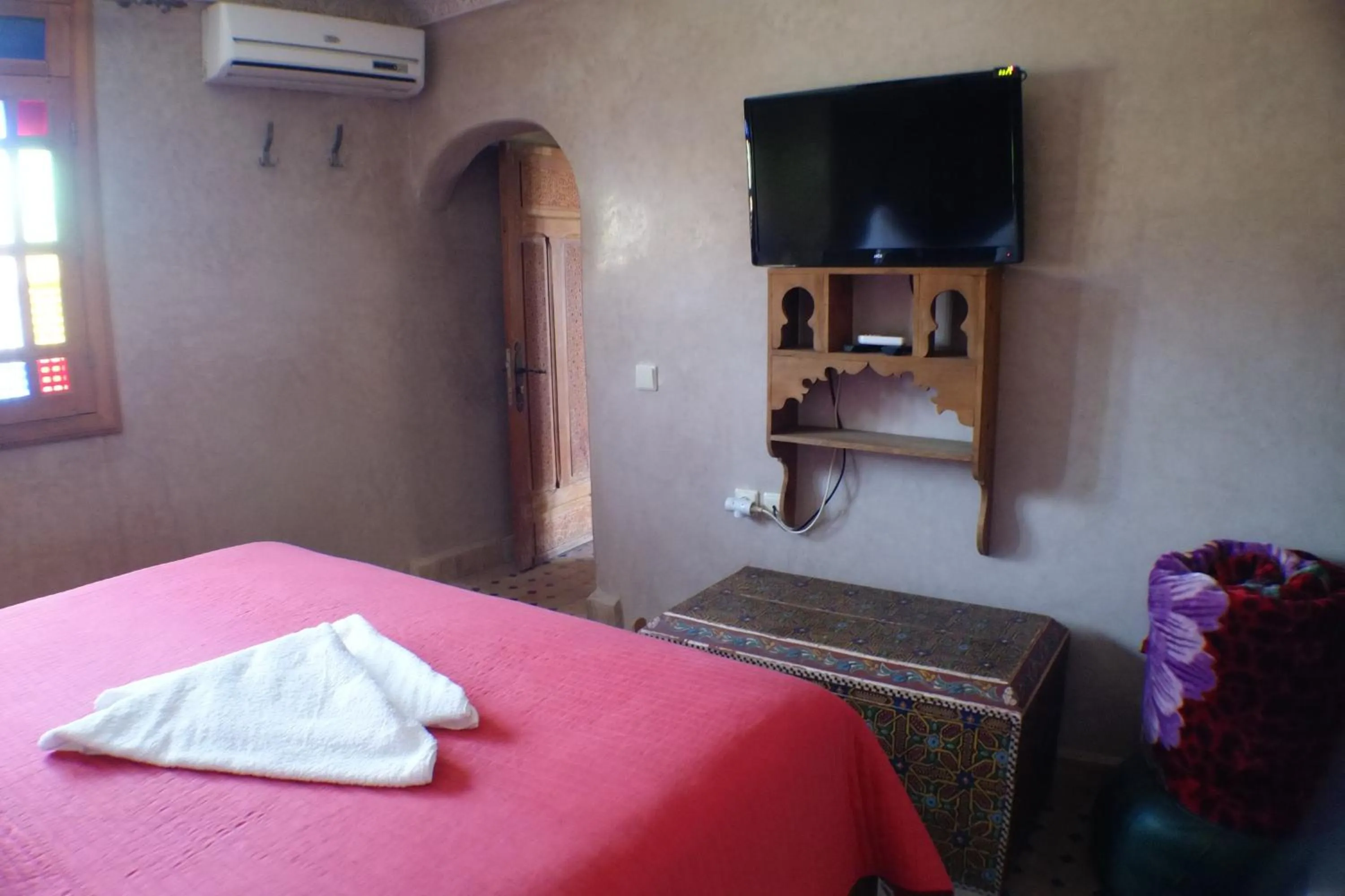 Bed in Riad Layalina Fes