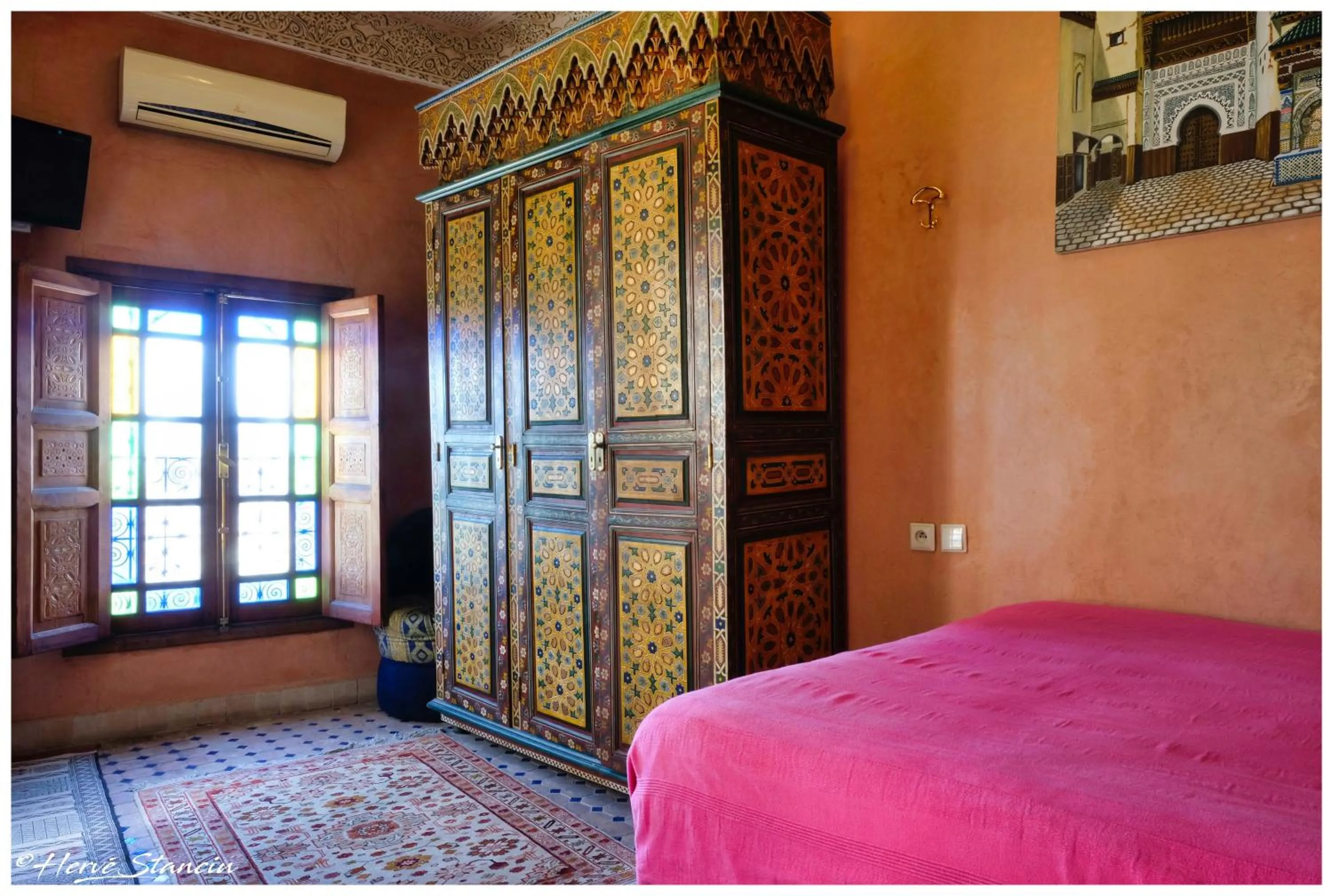 Bed in Riad Layalina Fes