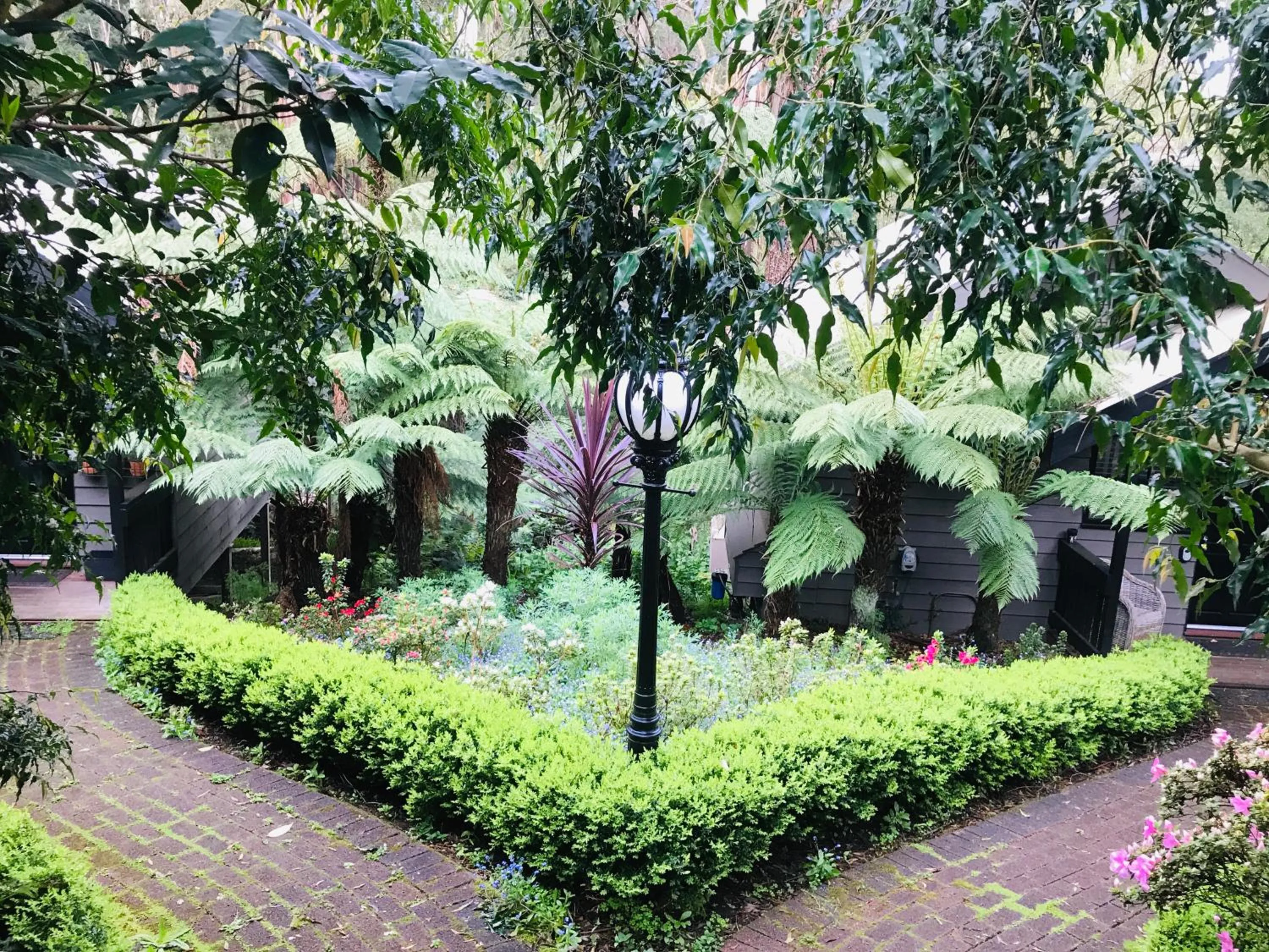 Spring in Belle Le Vie