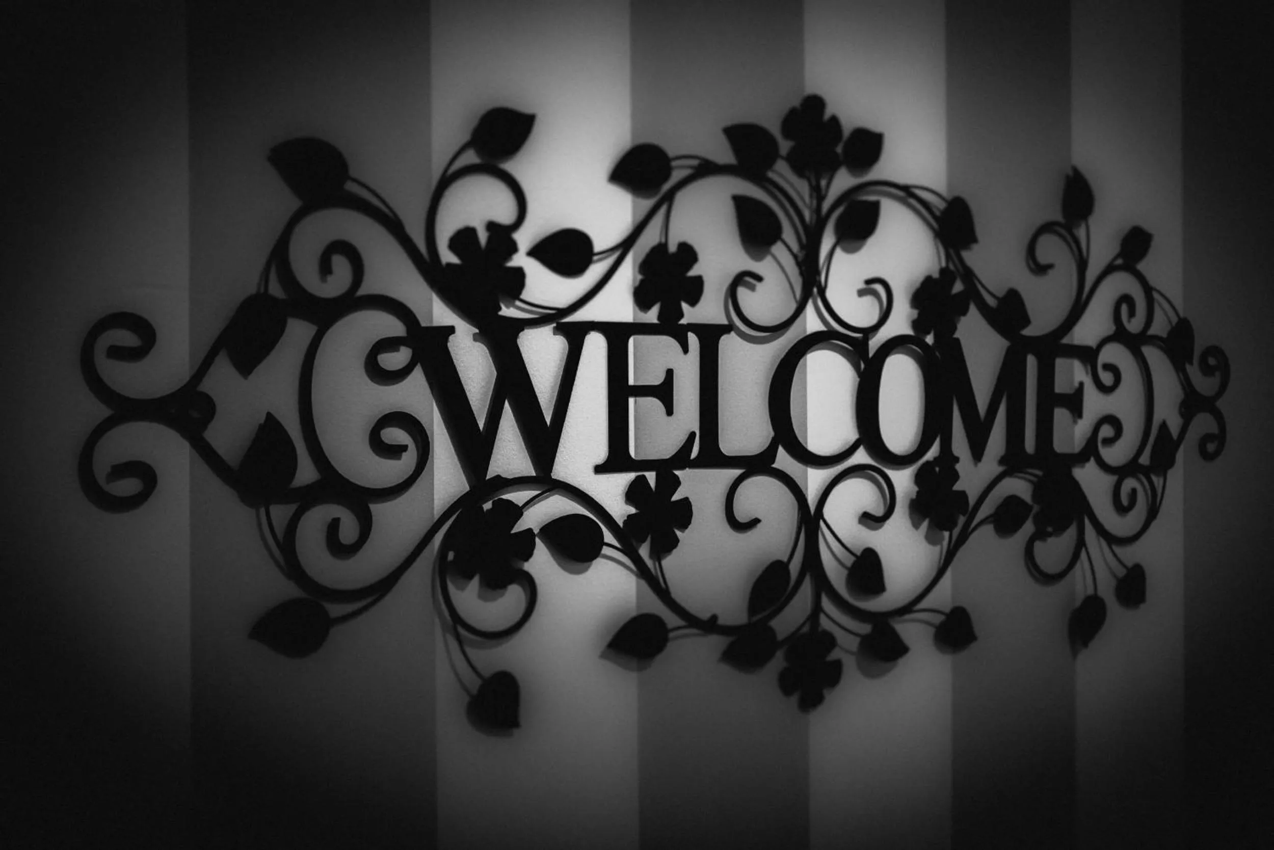 Decorative detail in Belle Le Vie