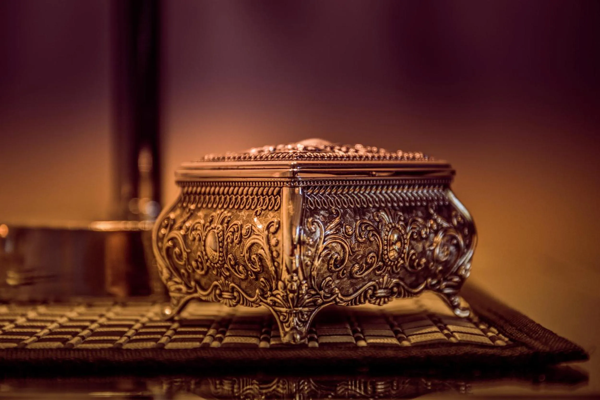 Decorative detail in Belle Le Vie