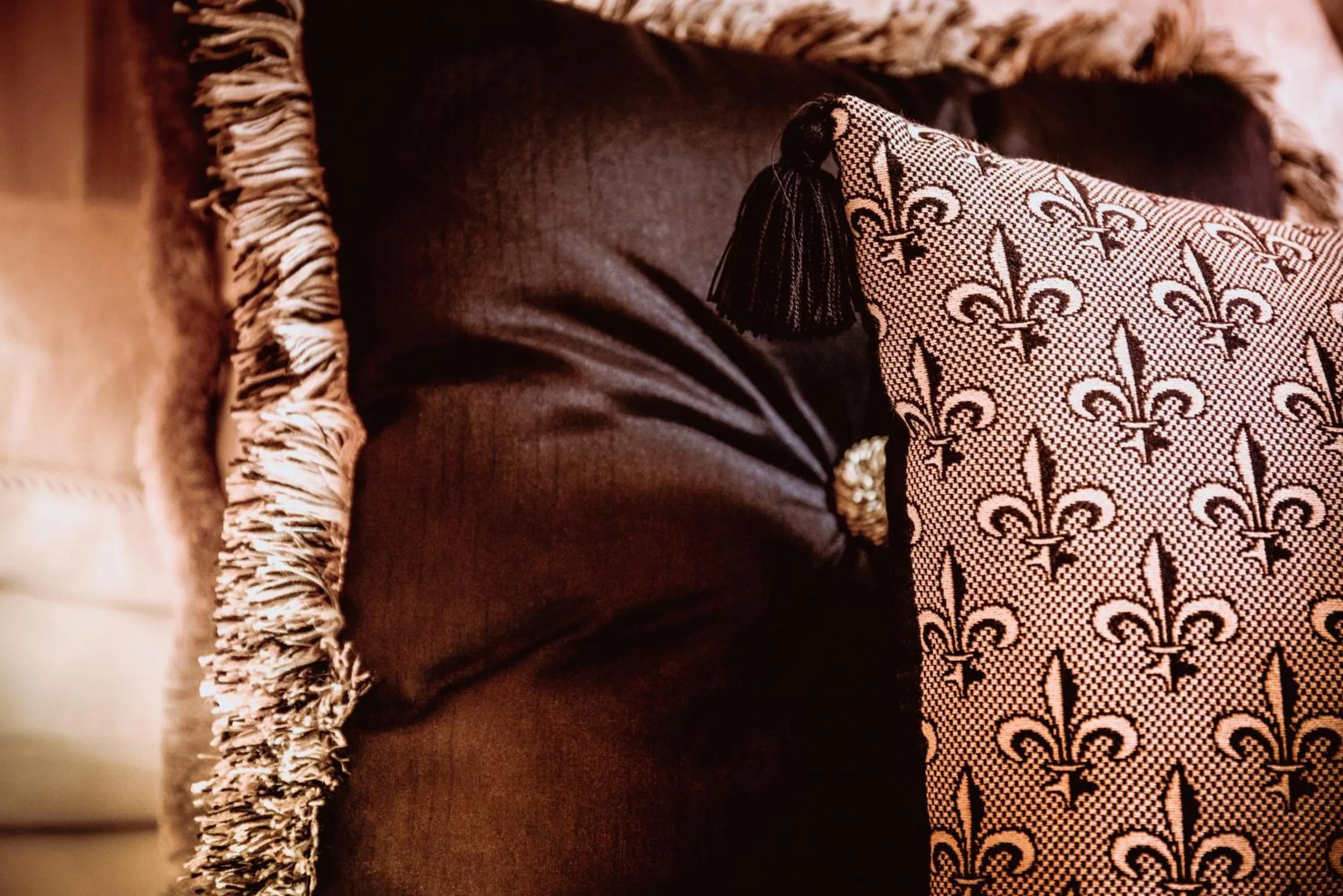 Decorative detail in Belle Le Vie