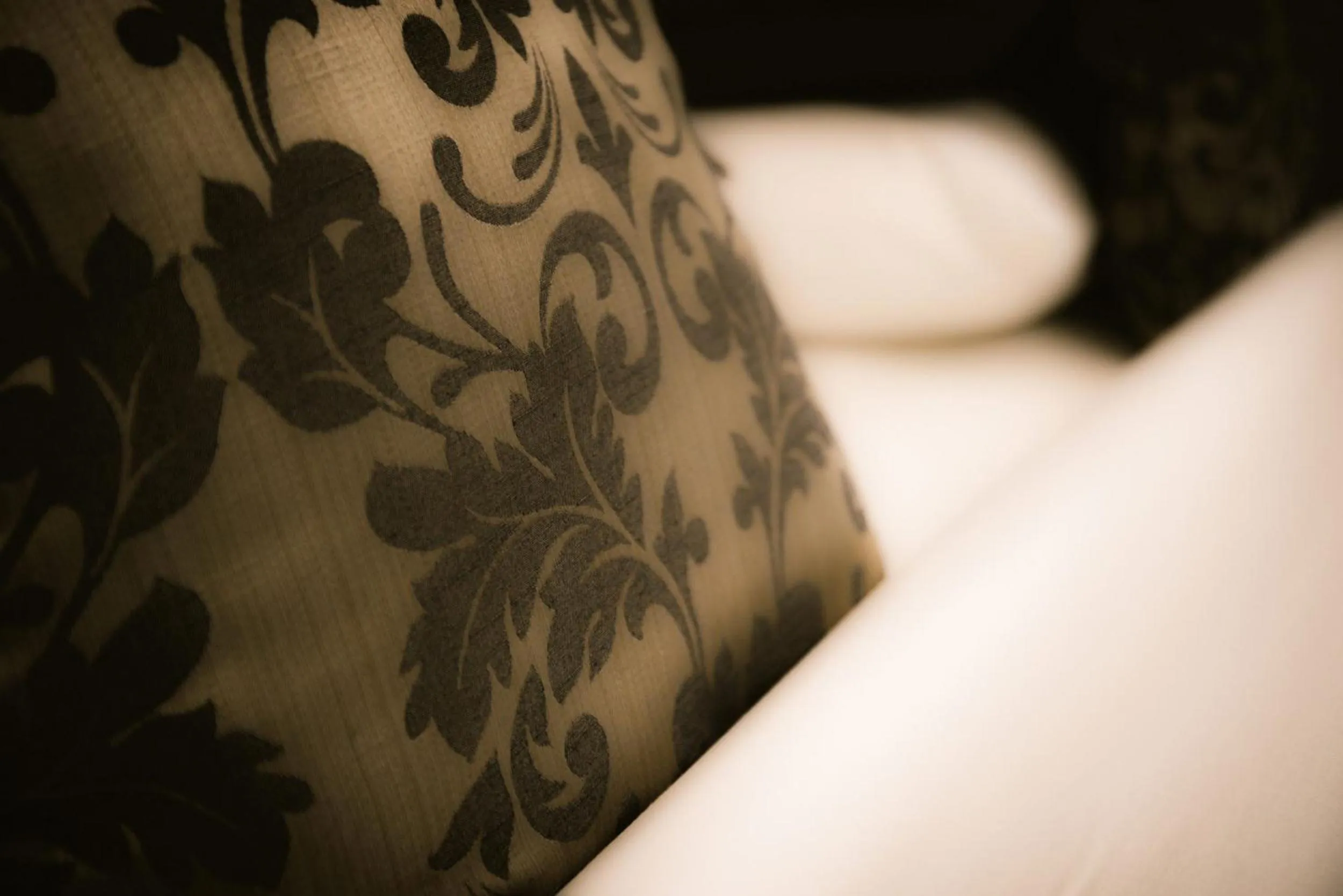 Decorative detail, Bed in Belle Le Vie