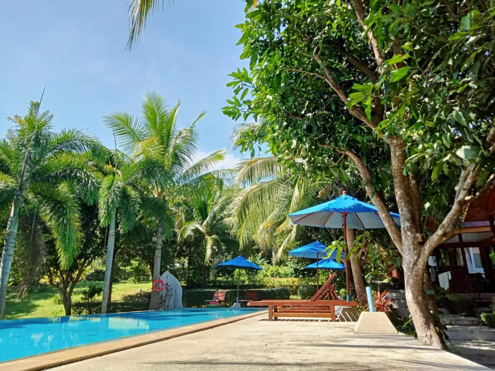 Garden in PawPaw Resort