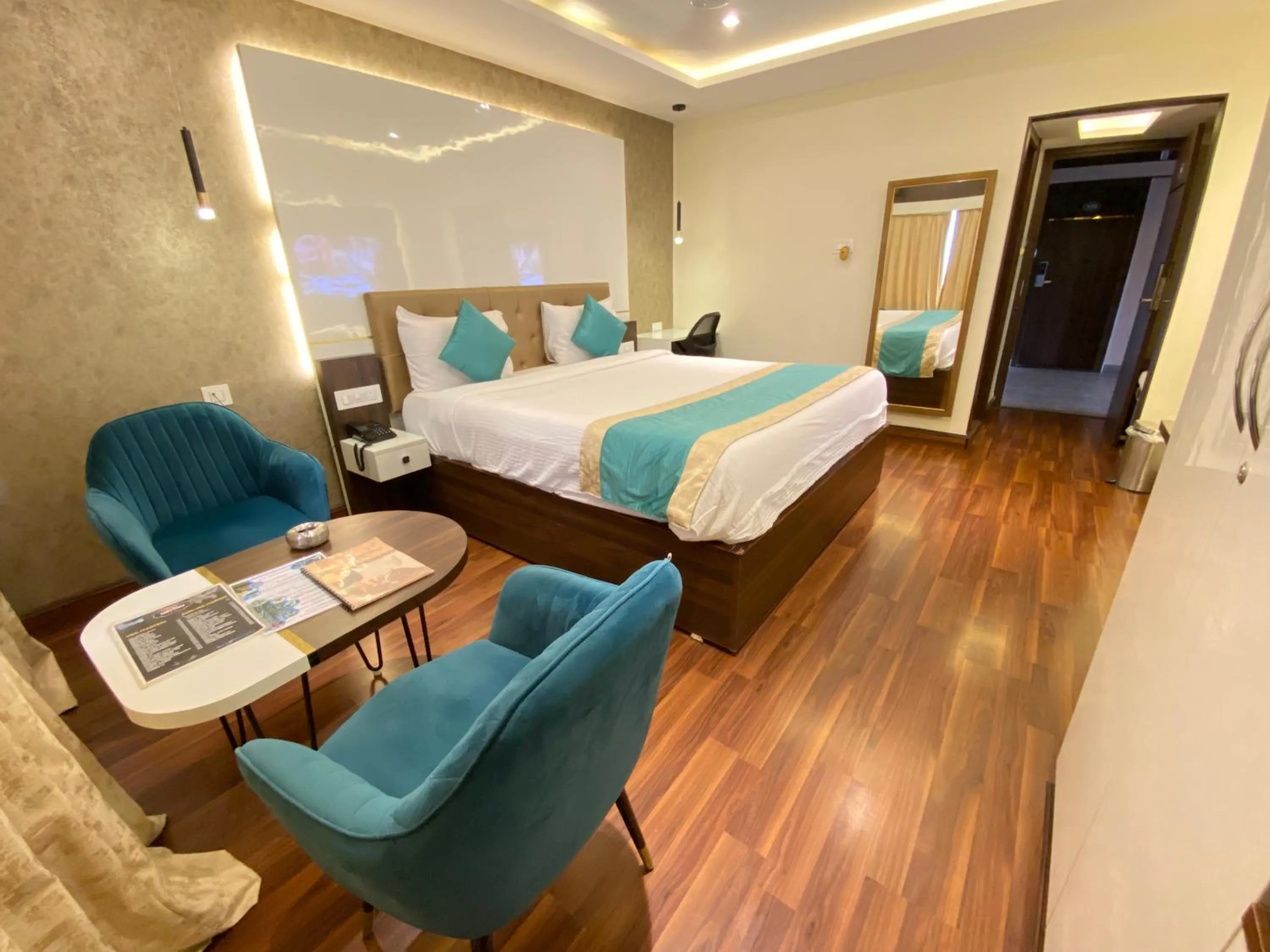 Photo of the whole room, Bed in Hilarity Inn