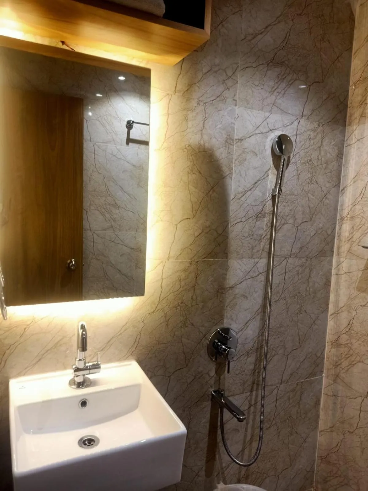 Bathroom in Hilarity Inn