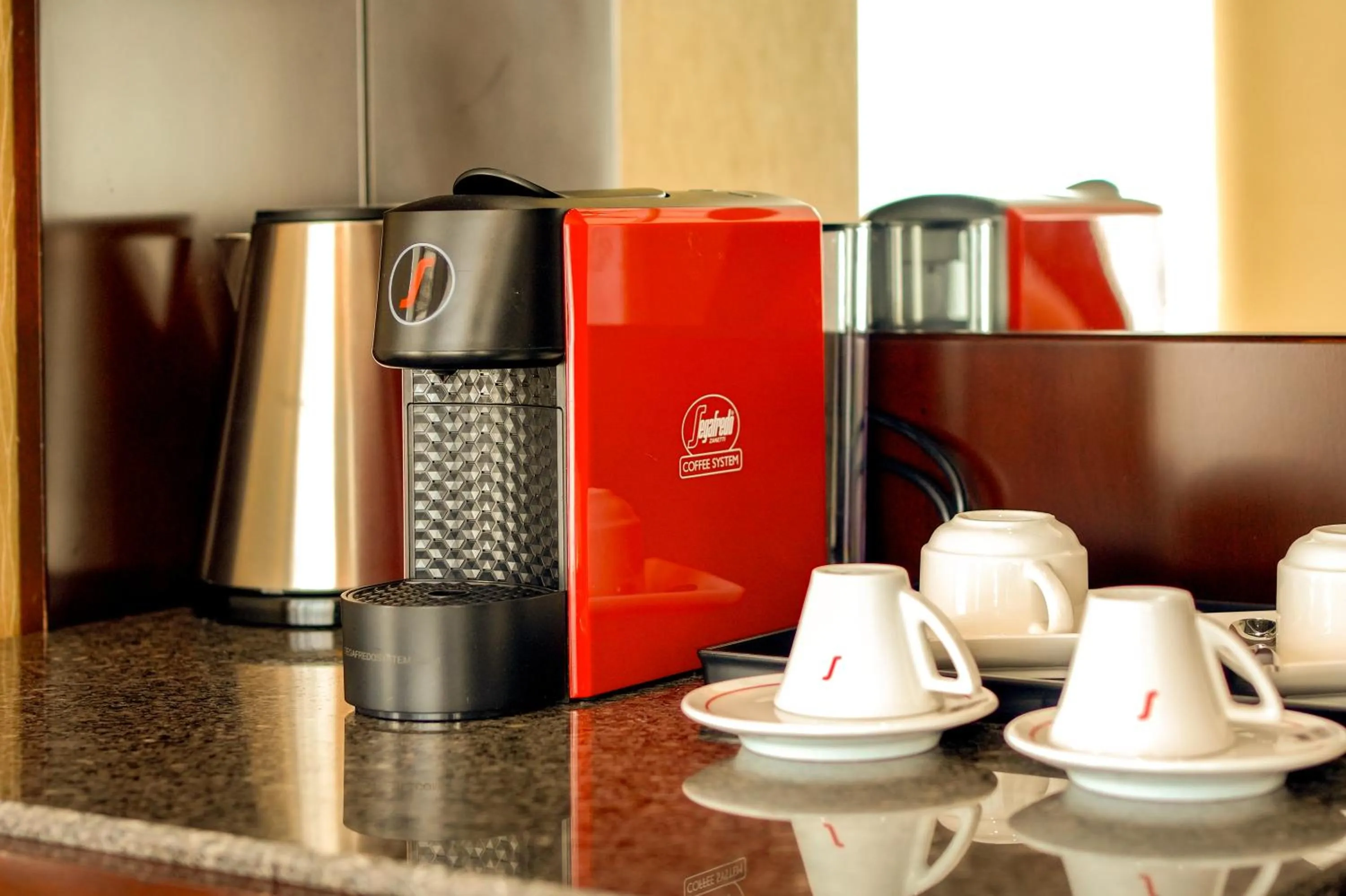 Coffee/tea facilities in Best Western Premier Tuushin Hotel
