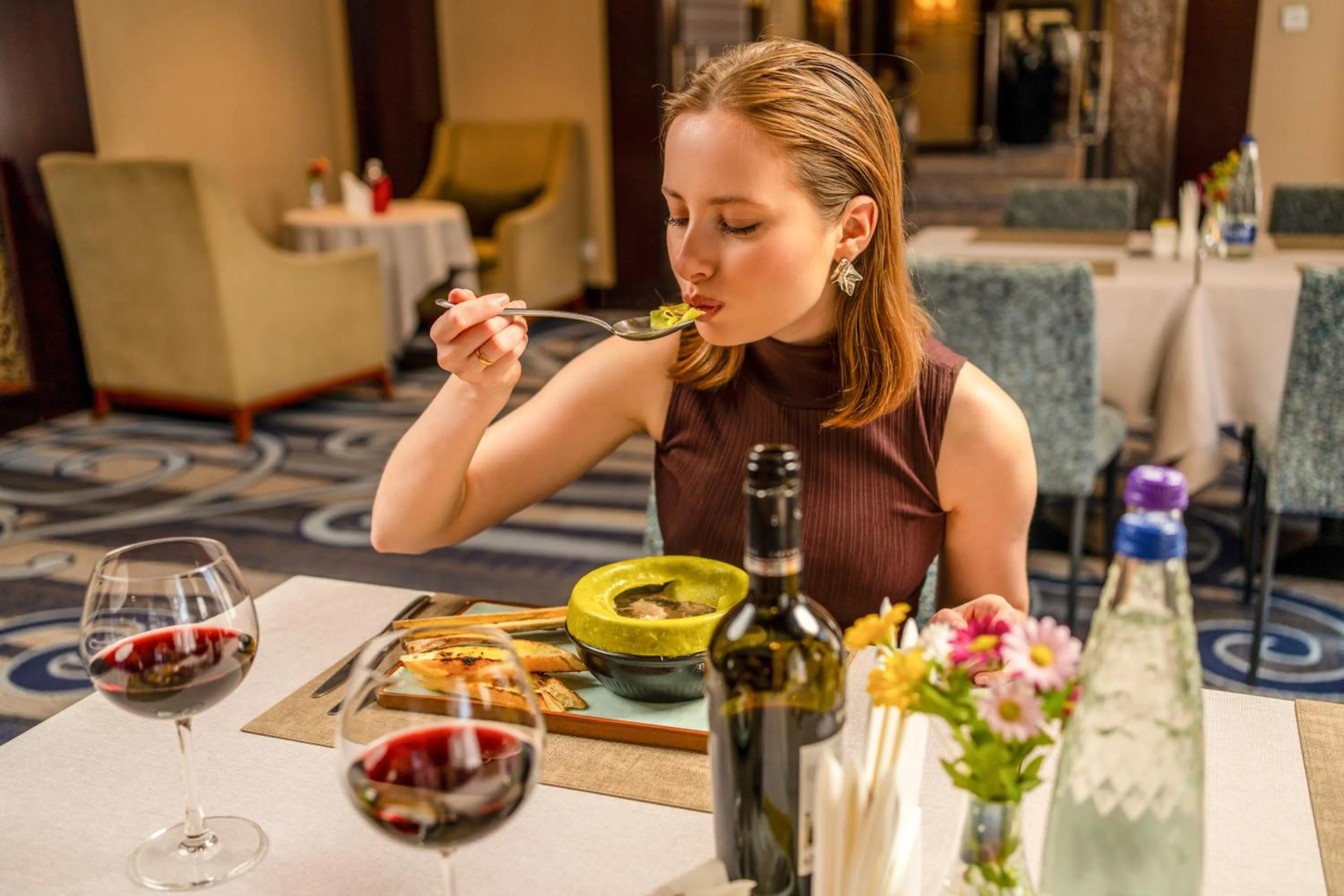 Restaurant/places to eat in Best Western Premier Tuushin Hotel