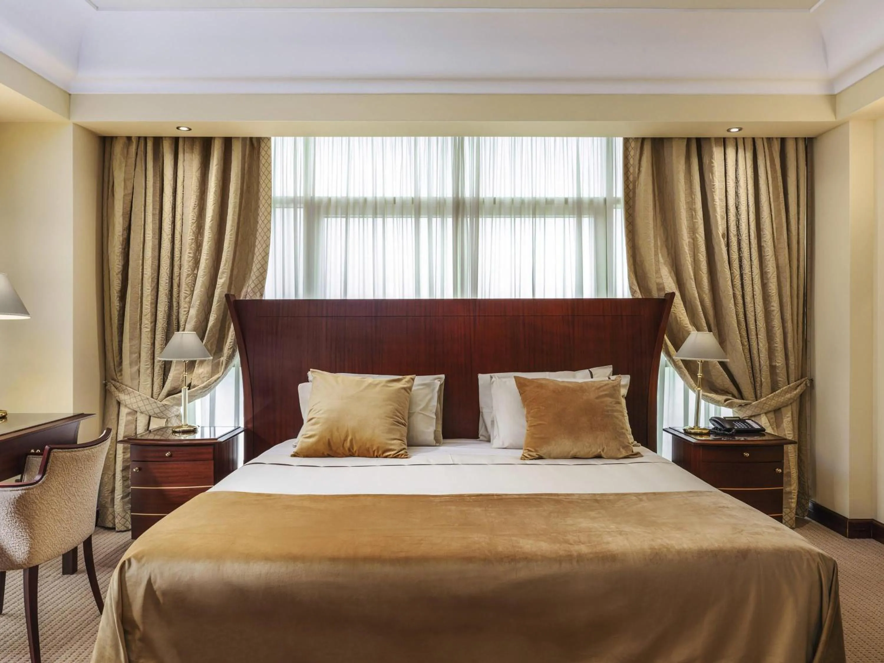 Bedroom, Bed in Hotel Mercure Siracusa